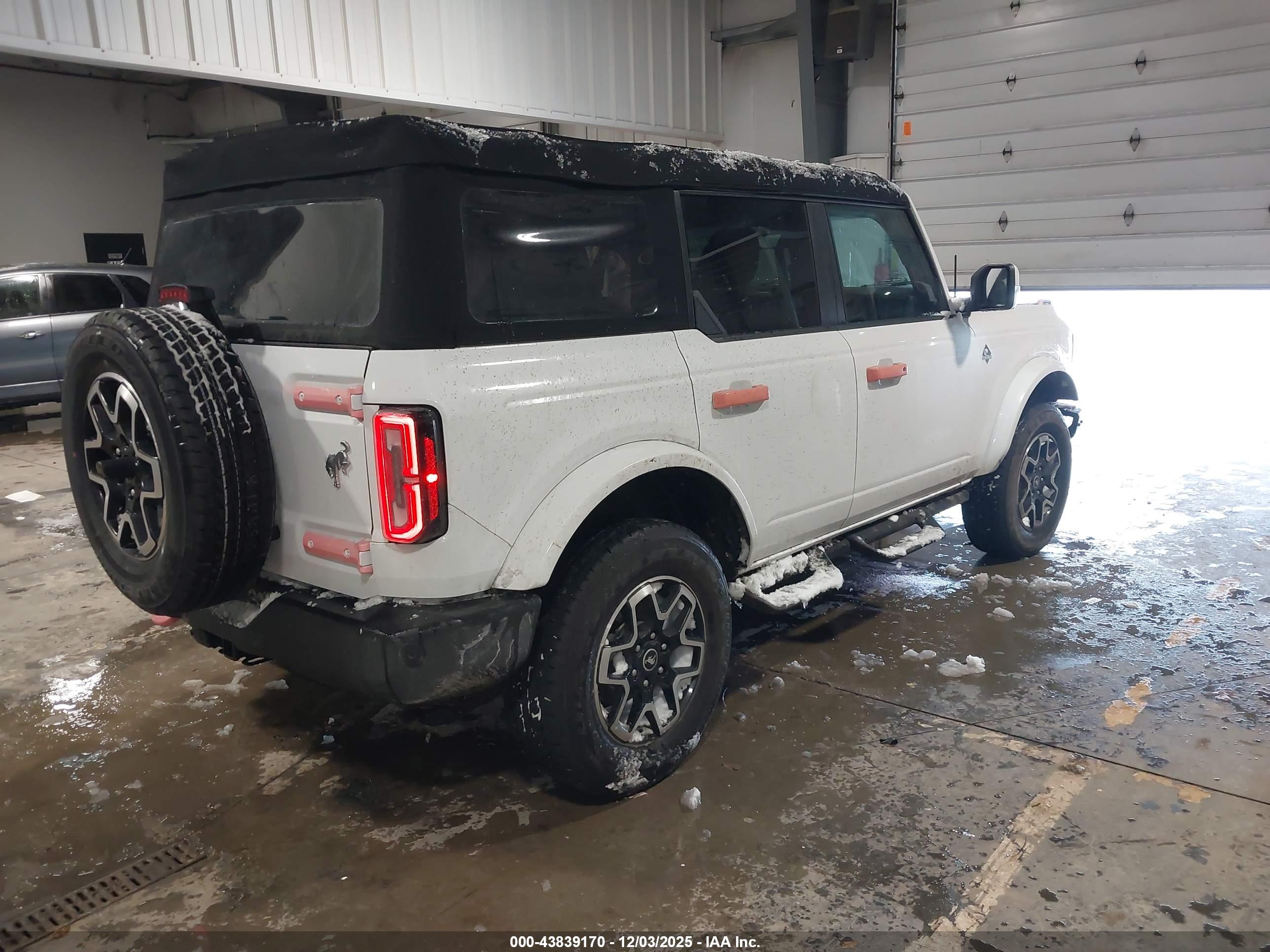 FORD BRONCO image 4