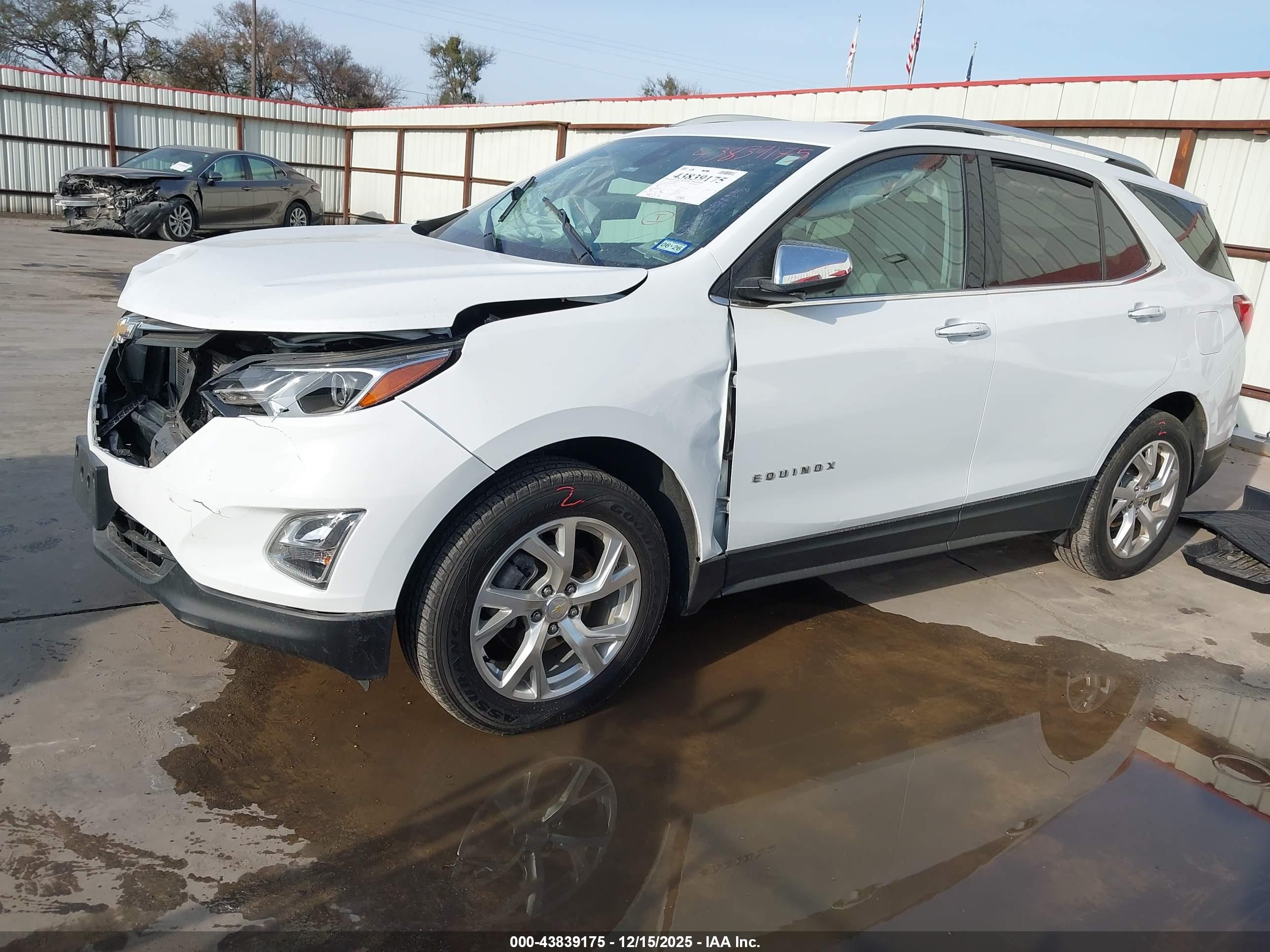 CHEVROLET EQUINOX image 2