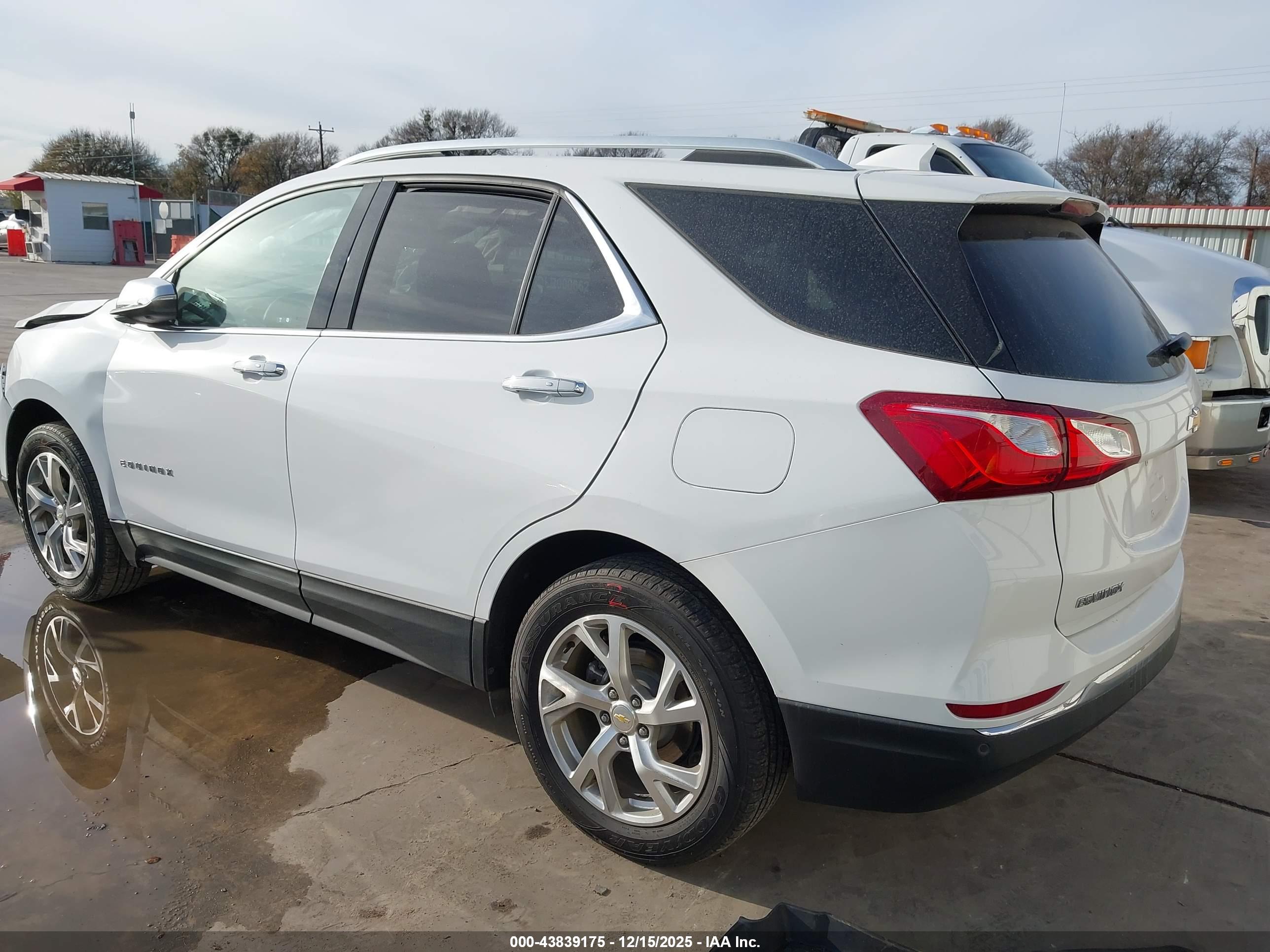 CHEVROLET EQUINOX image 3