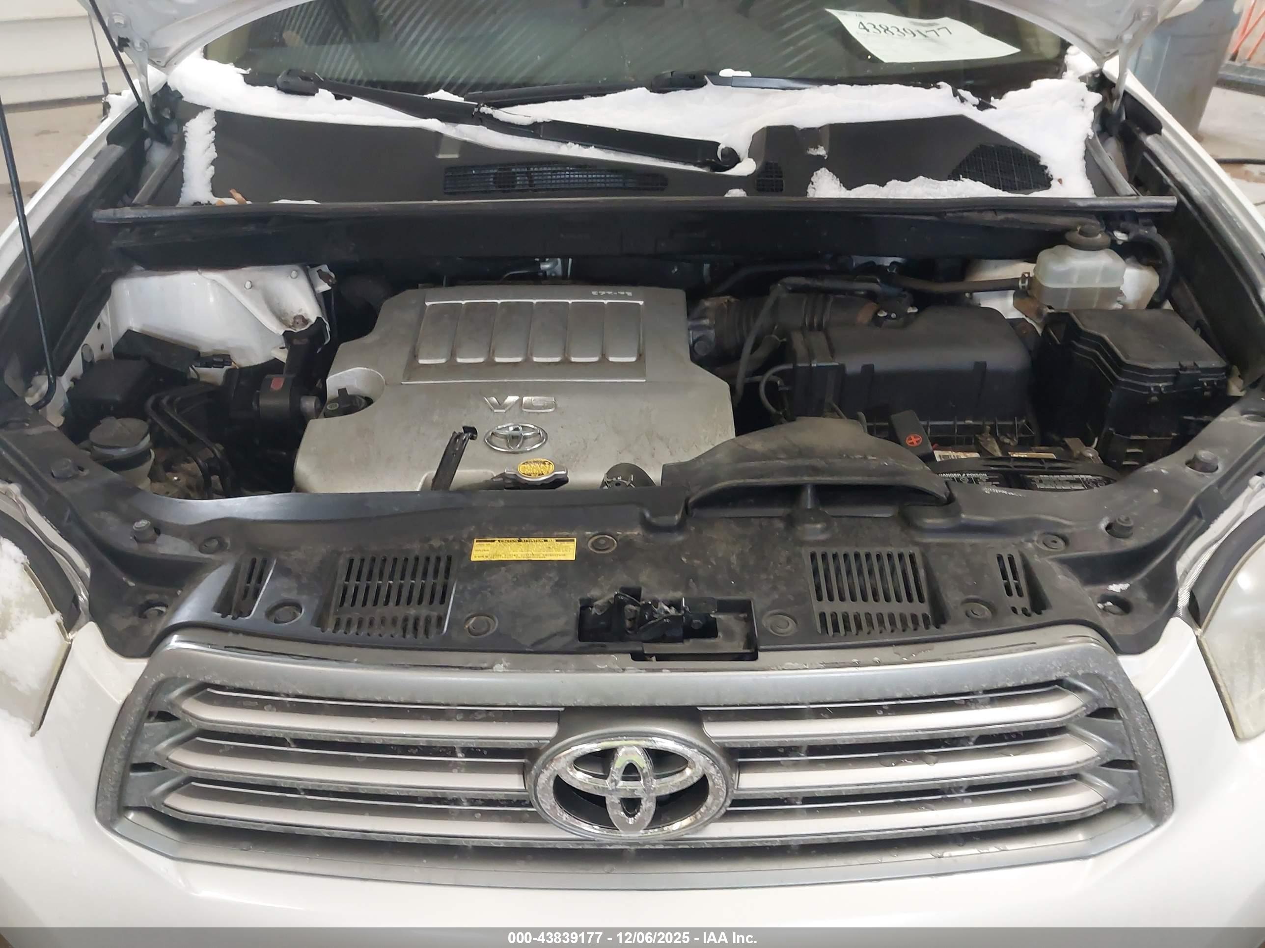 TOYOTA HIGHLANDER image 10