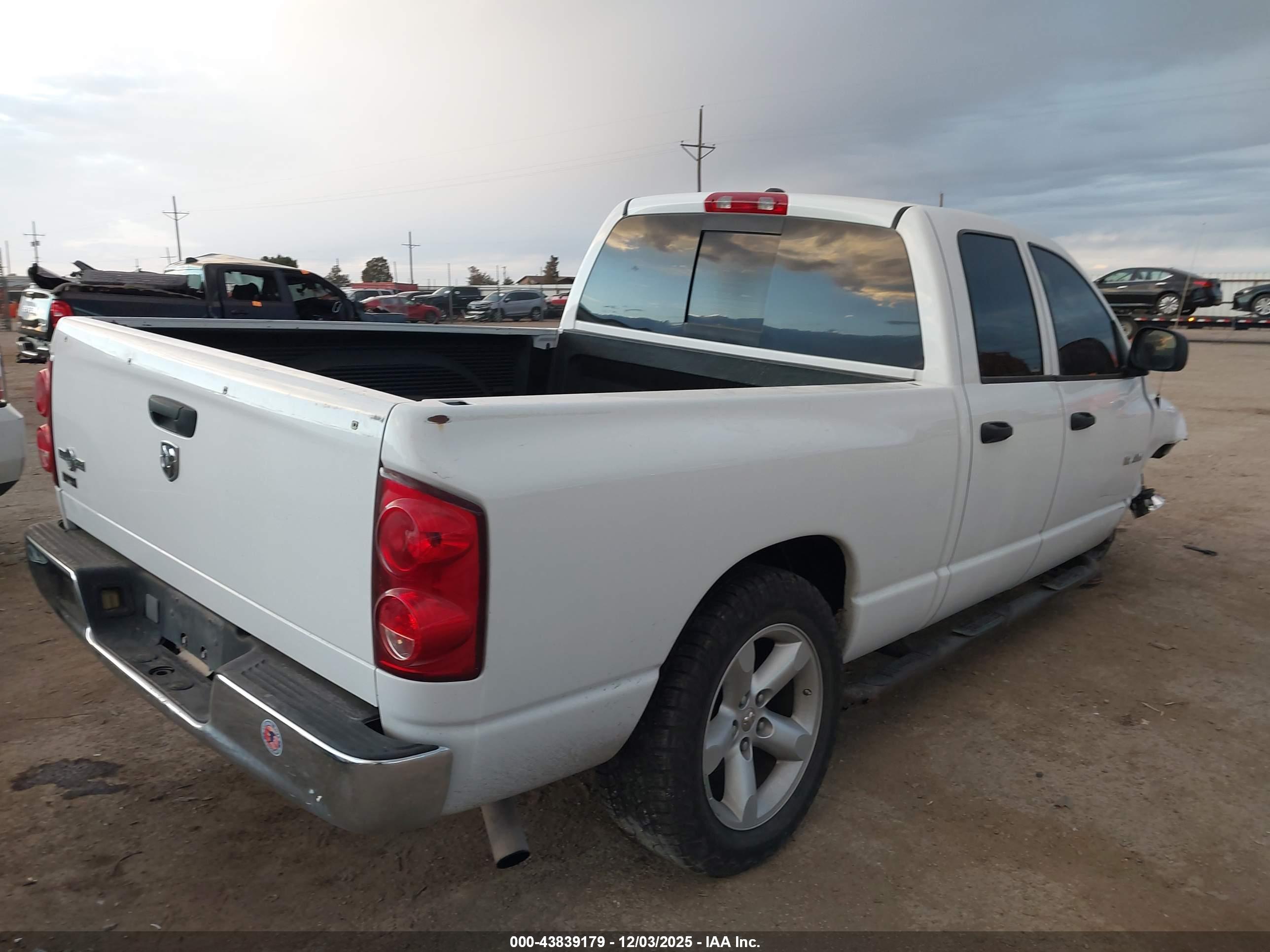 DODGE RAM image 4