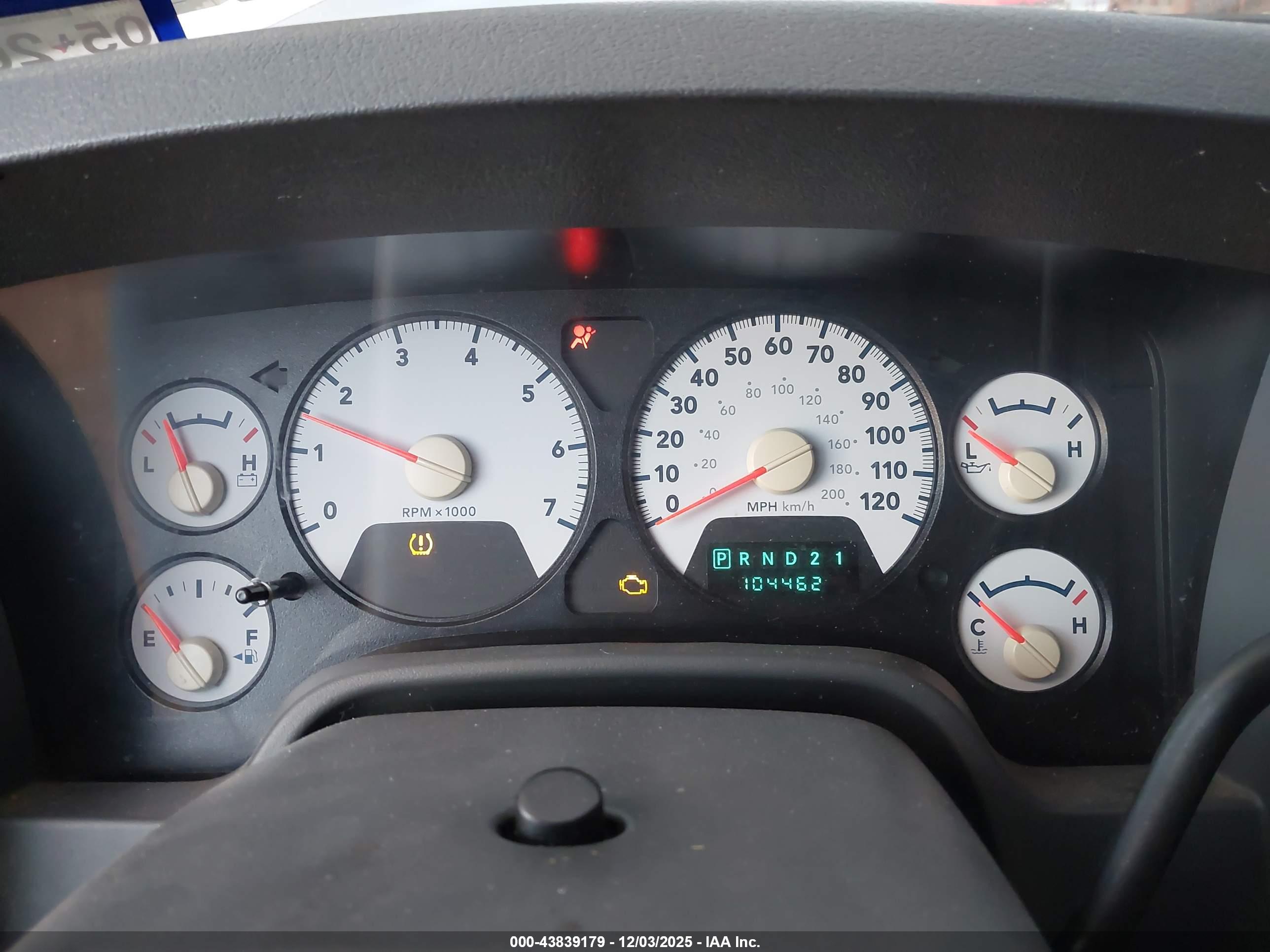 DODGE RAM image 7