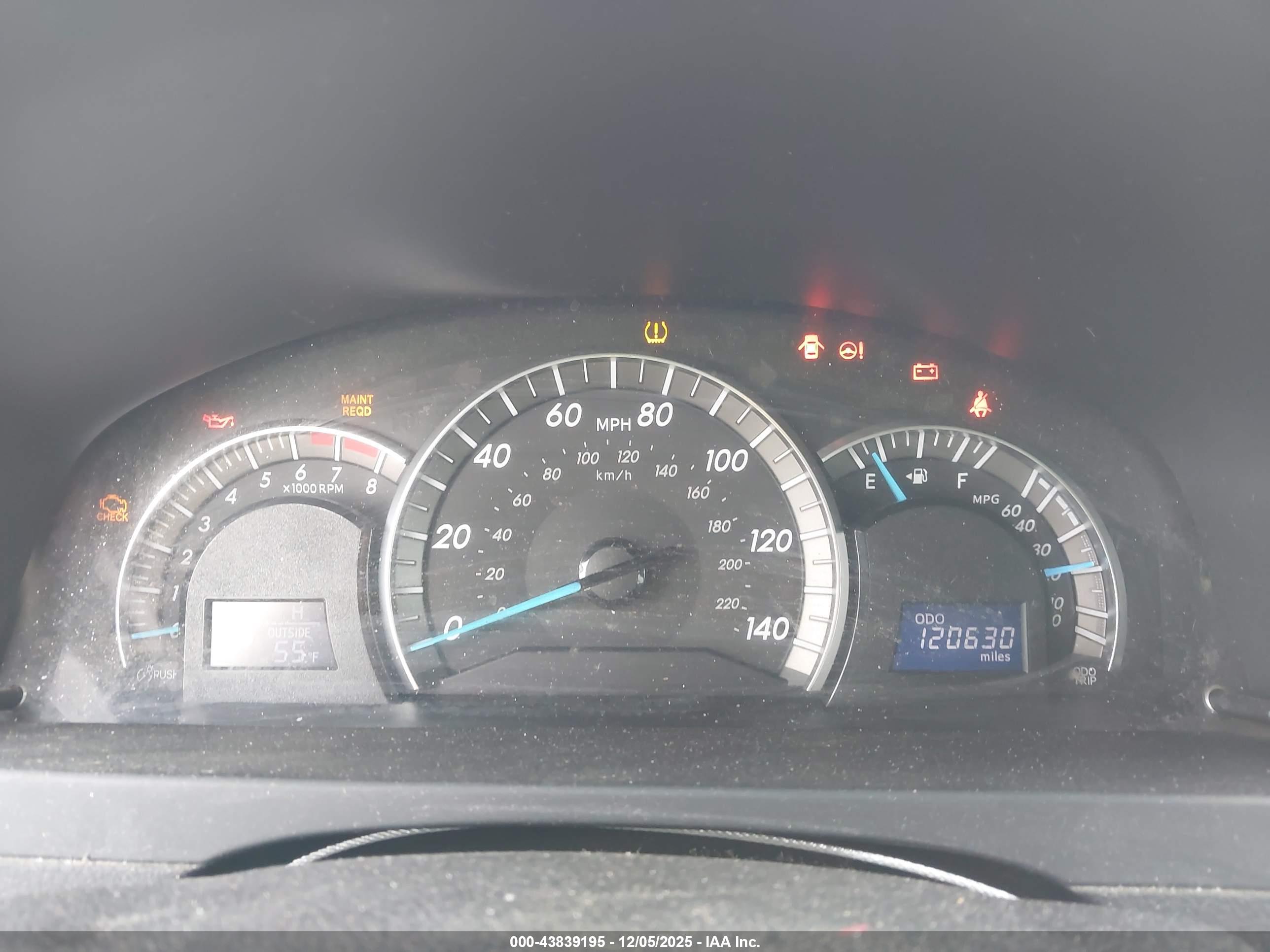 TOYOTA CAMRY image 7