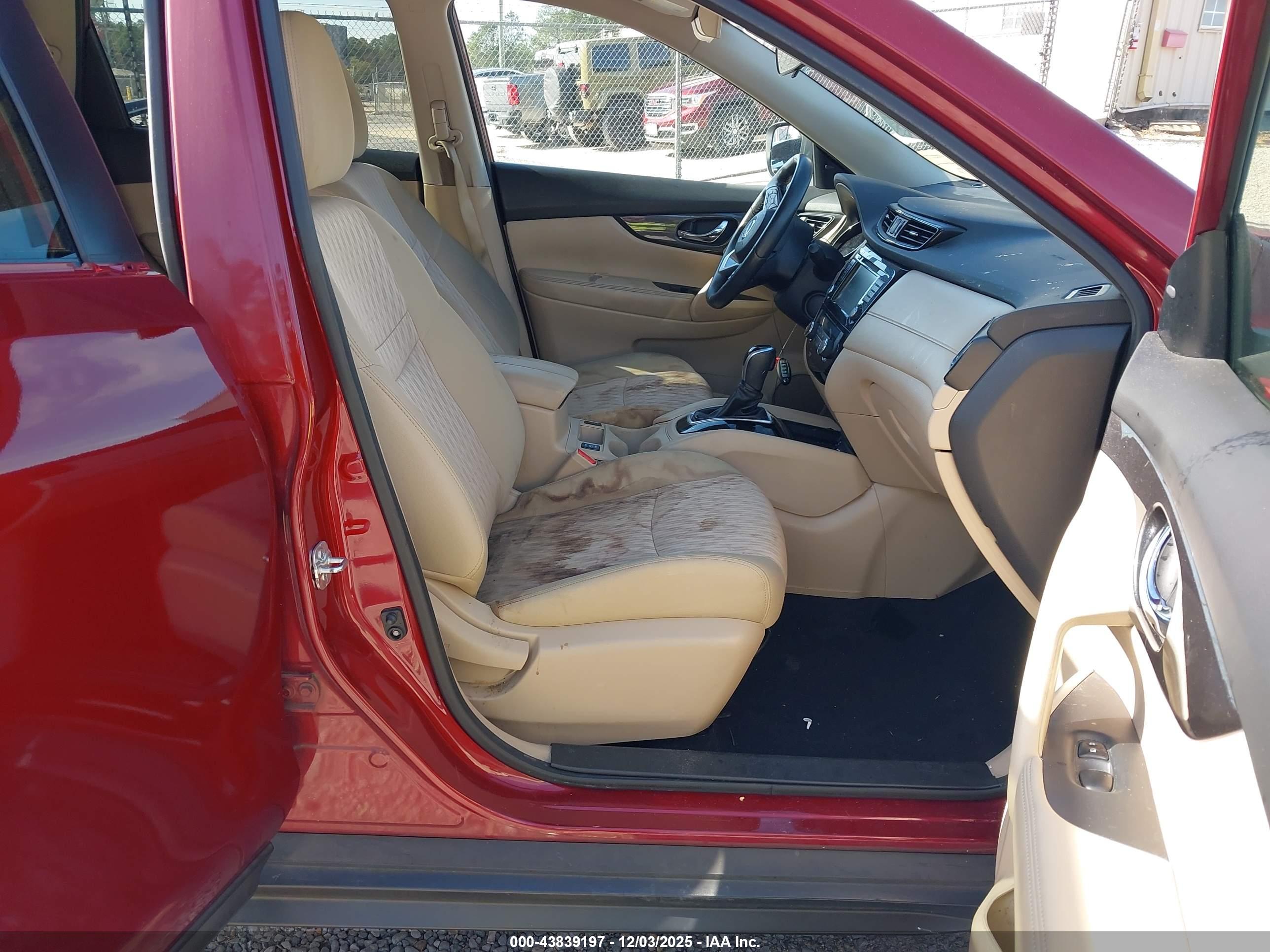 NISSAN ROGUE image 5