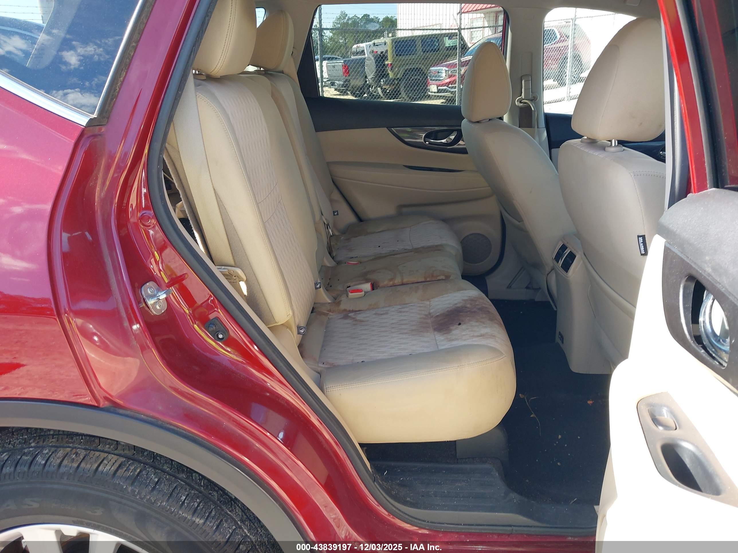 NISSAN ROGUE image 8