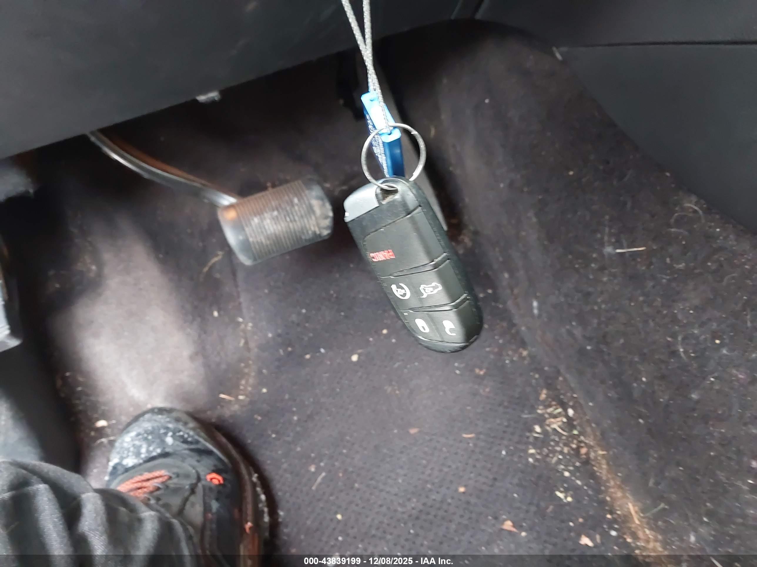 JEEP GRAND image 11