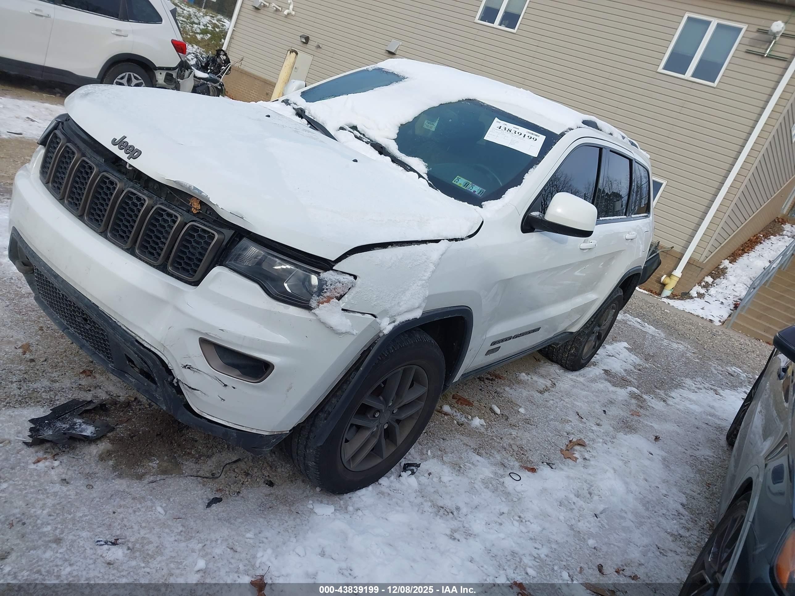 JEEP GRAND image 2