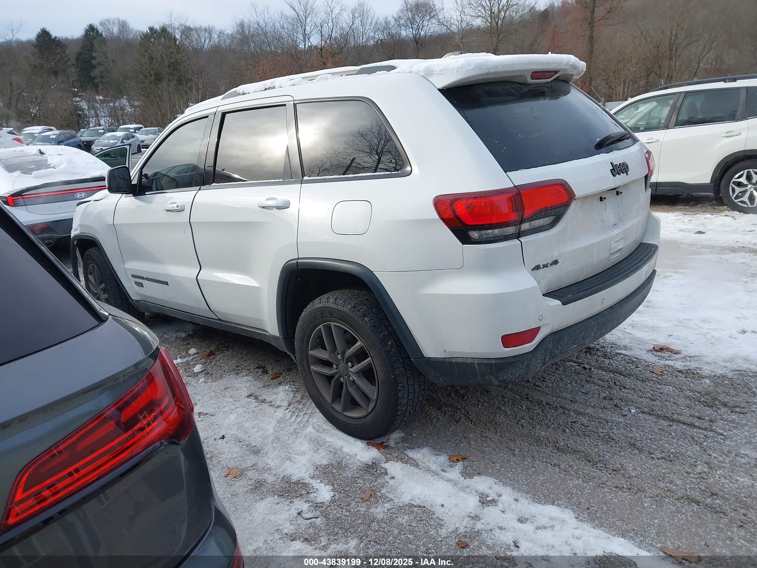 JEEP GRAND image 3