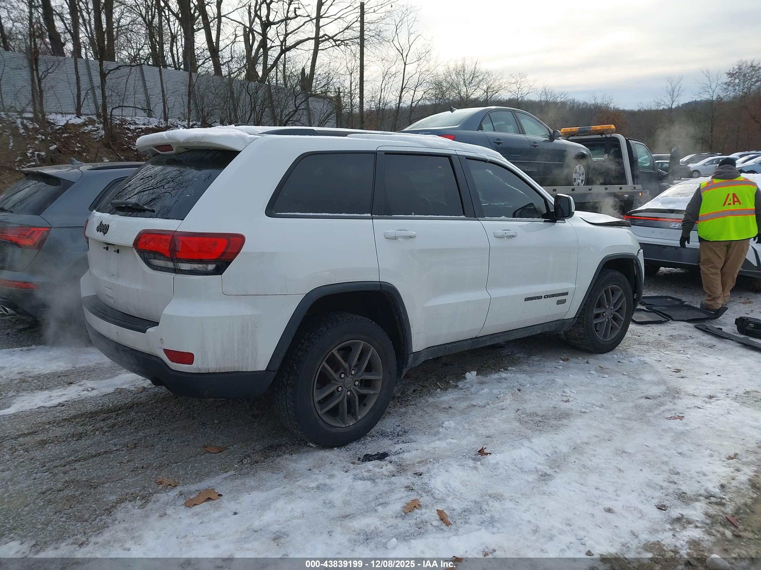 JEEP GRAND image 4