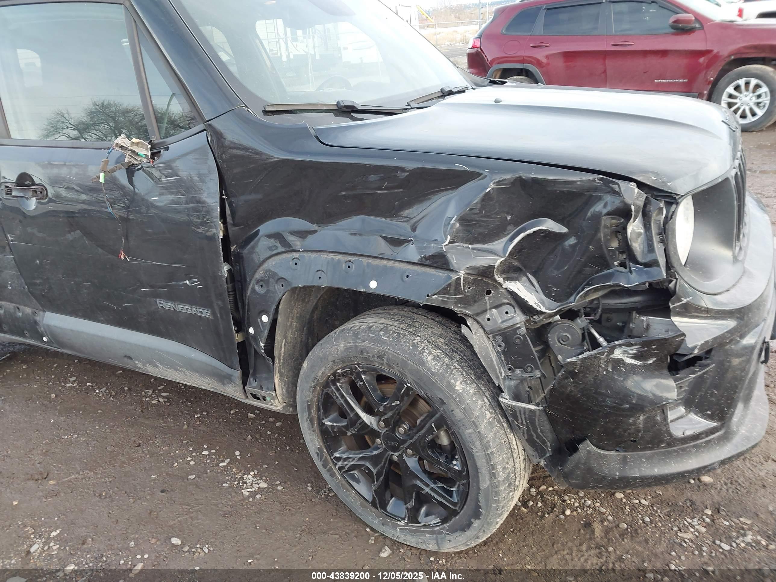 JEEP RENEGADE image 6