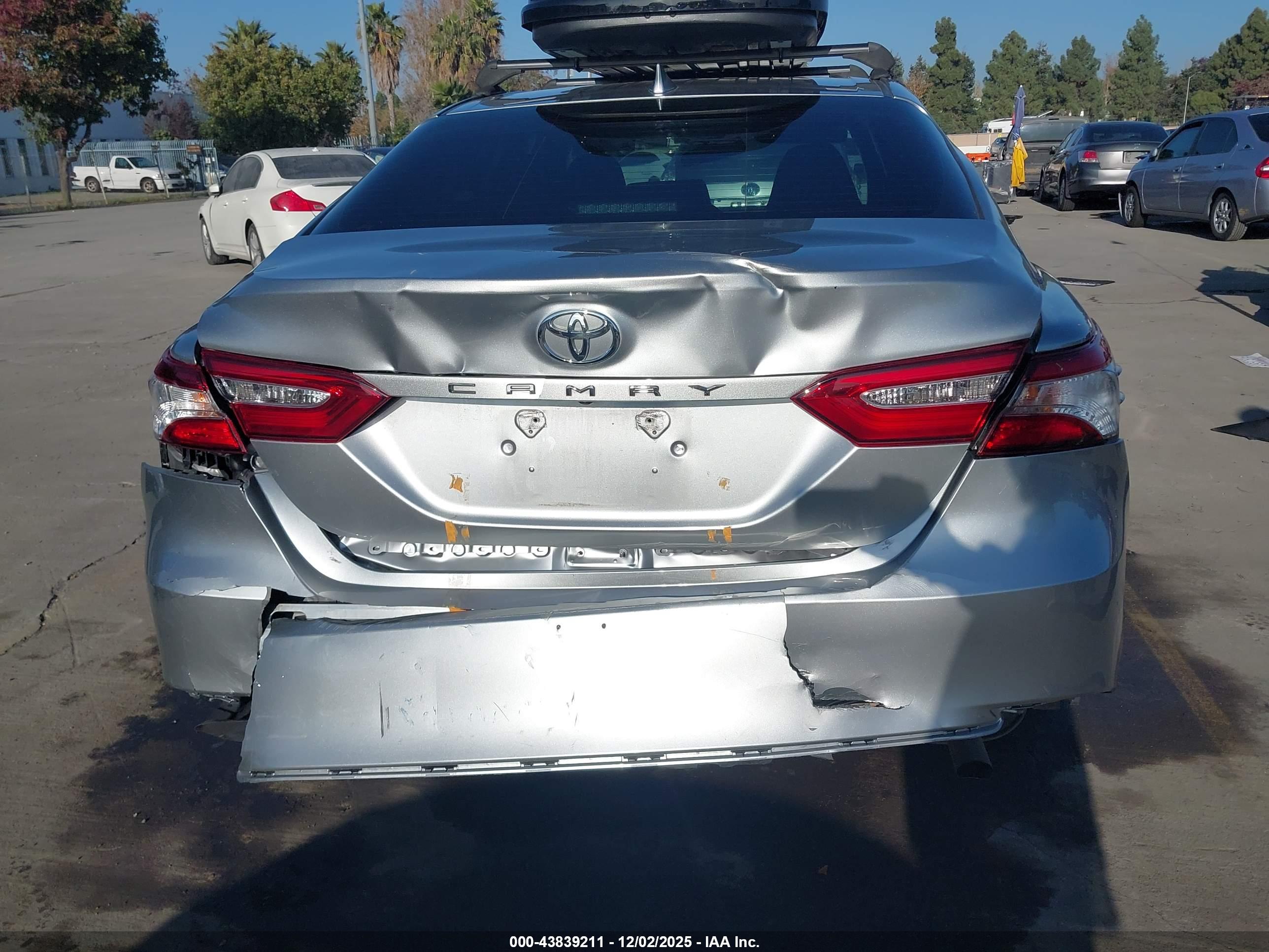 TOYOTA CAMRY image 6