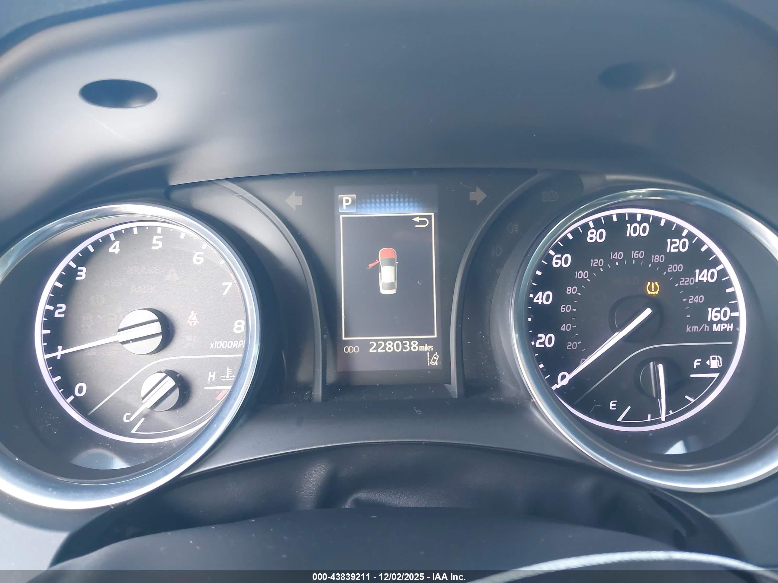 TOYOTA CAMRY image 7