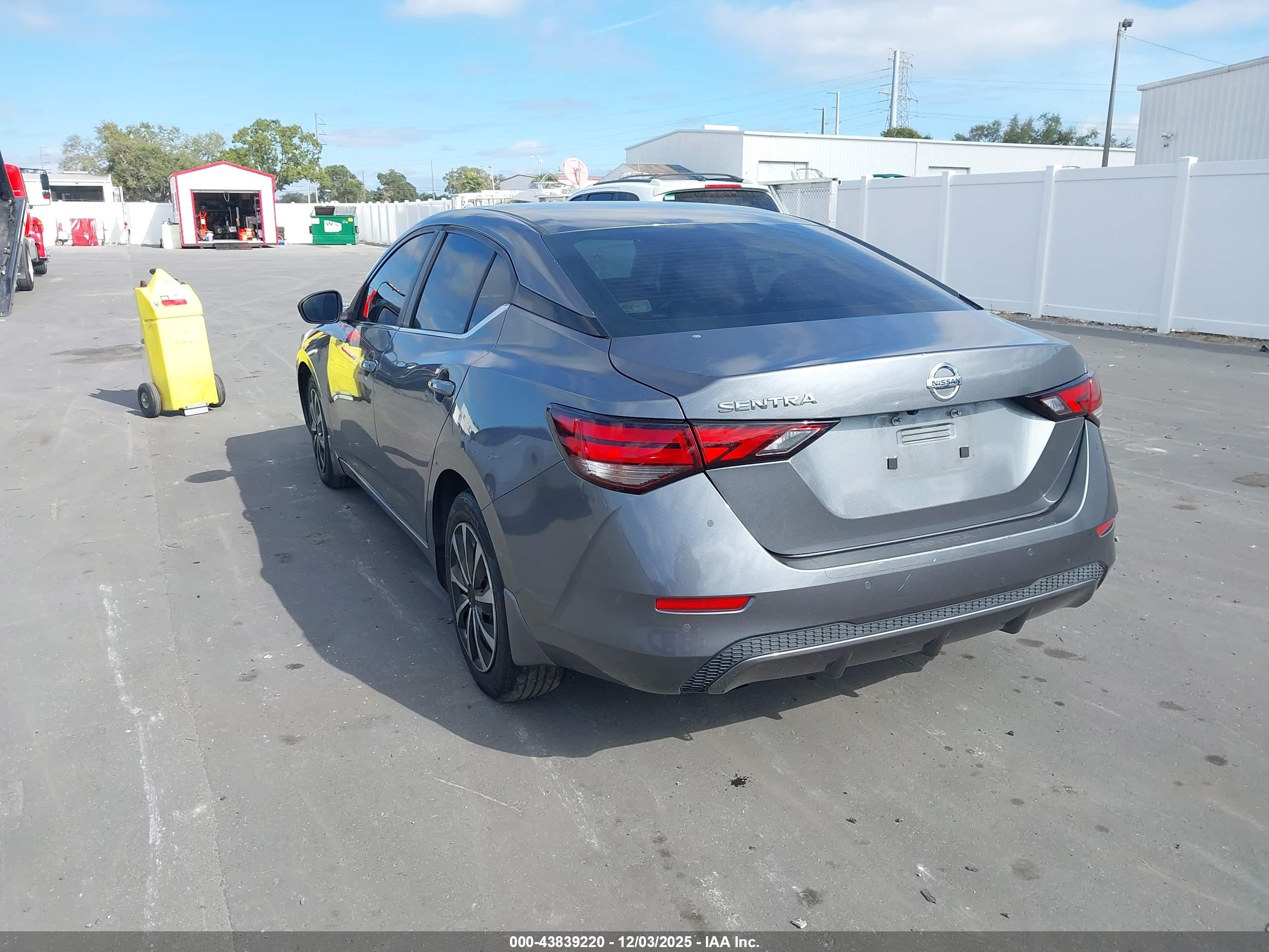 NISSAN SENTRA image 3