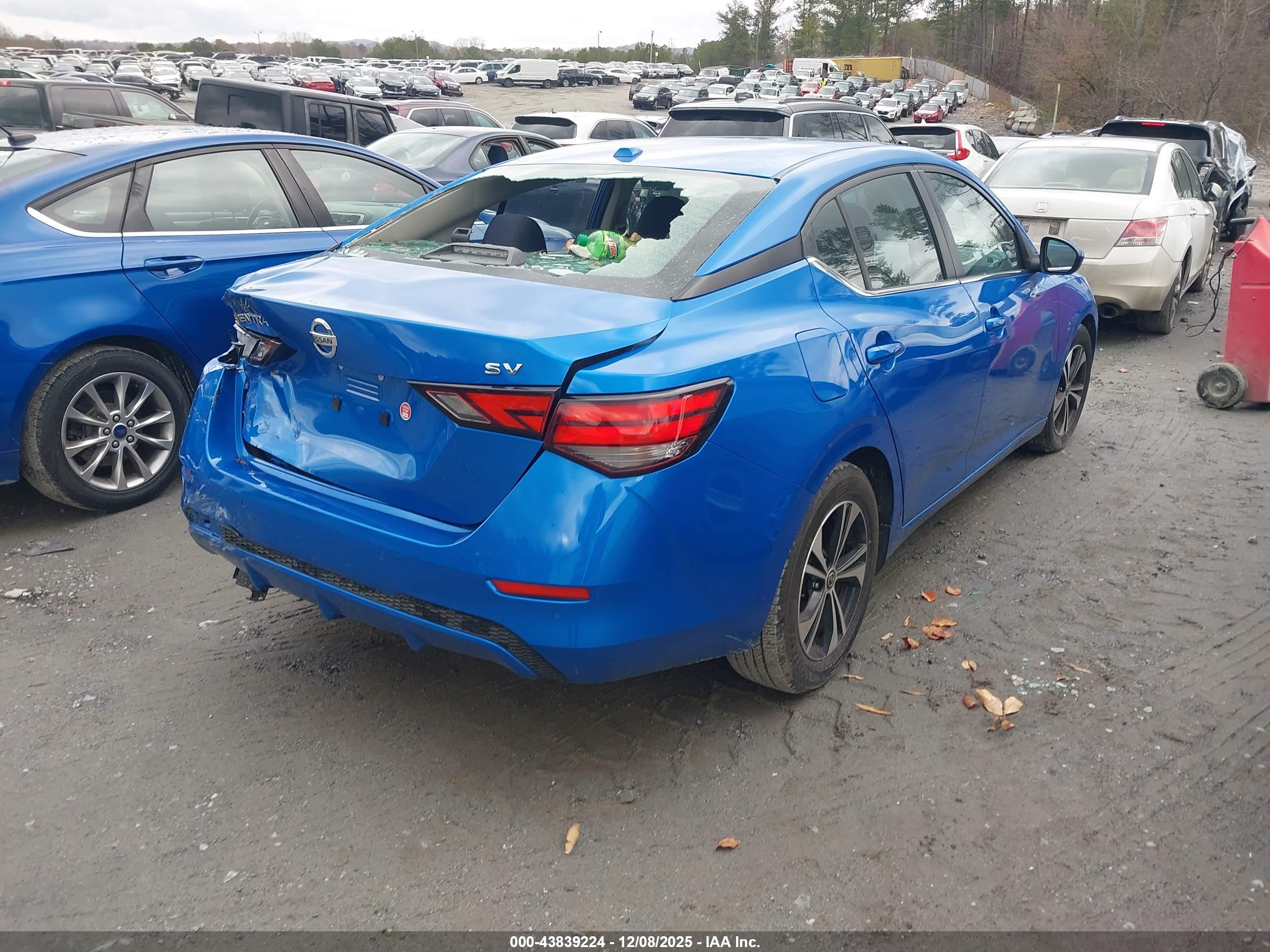 NISSAN SENTRA image 4