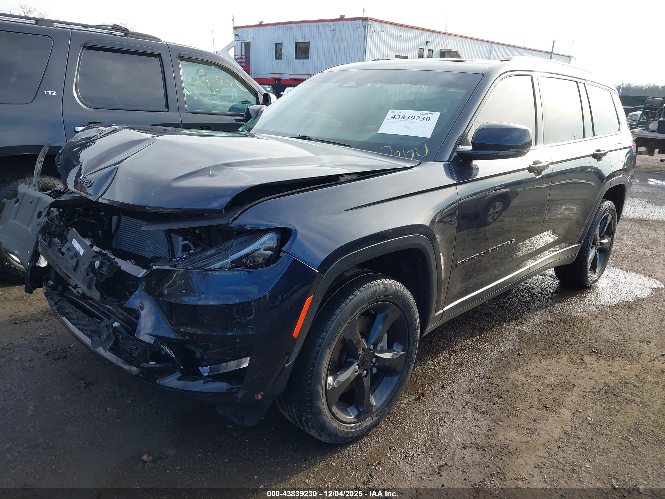 JEEP GRAND image 2