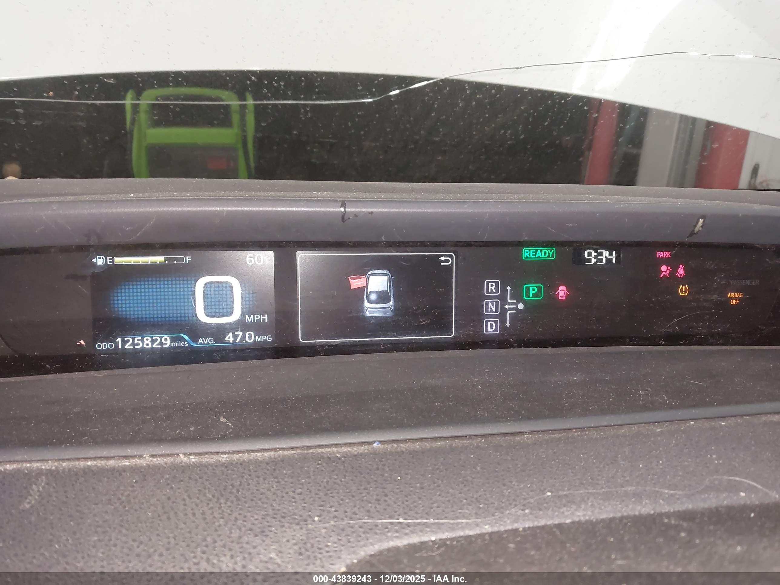 TOYOTA PRIUS image 7
