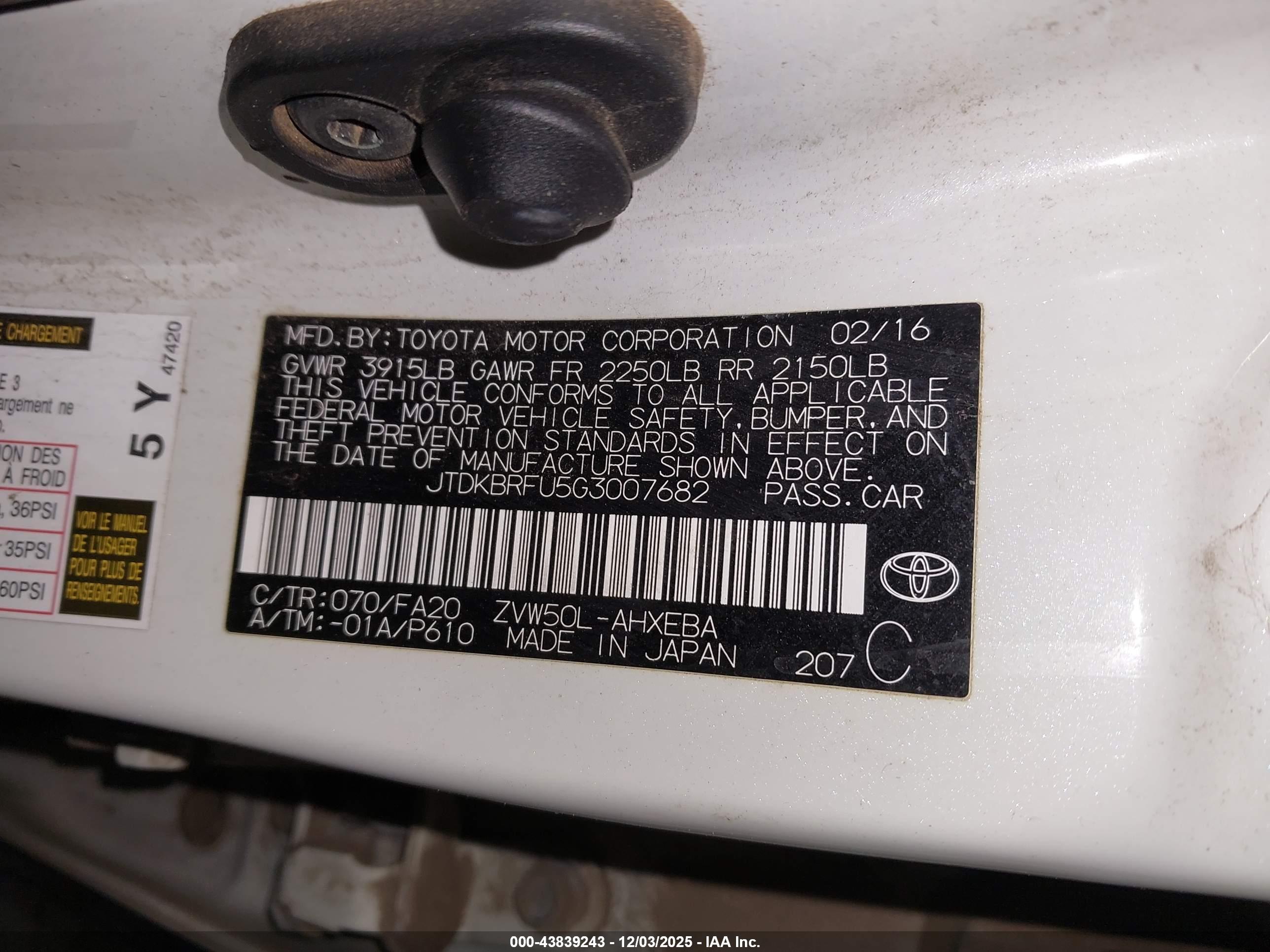 TOYOTA PRIUS image 9