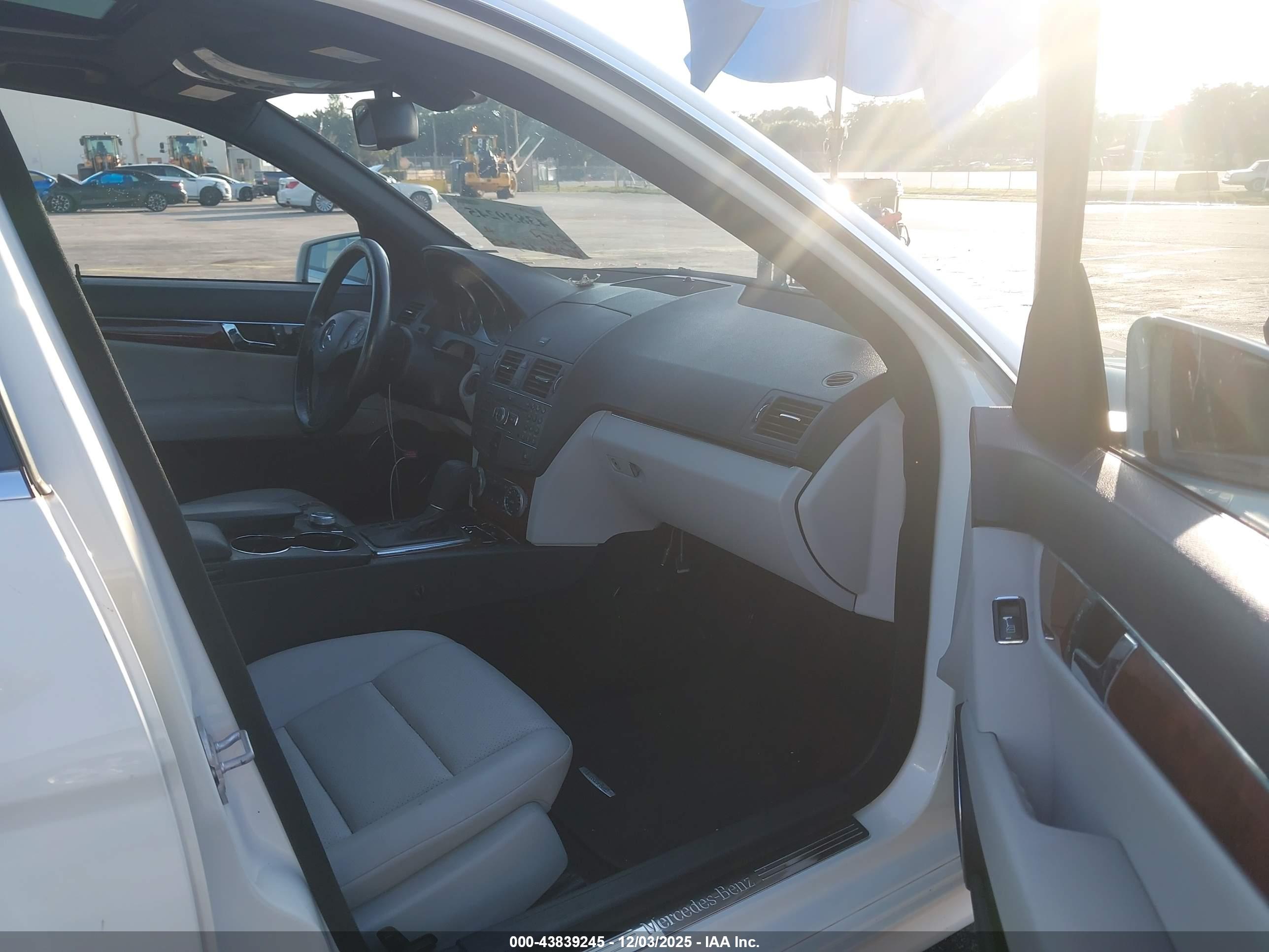 MERCEDES-BENZ C image 5
