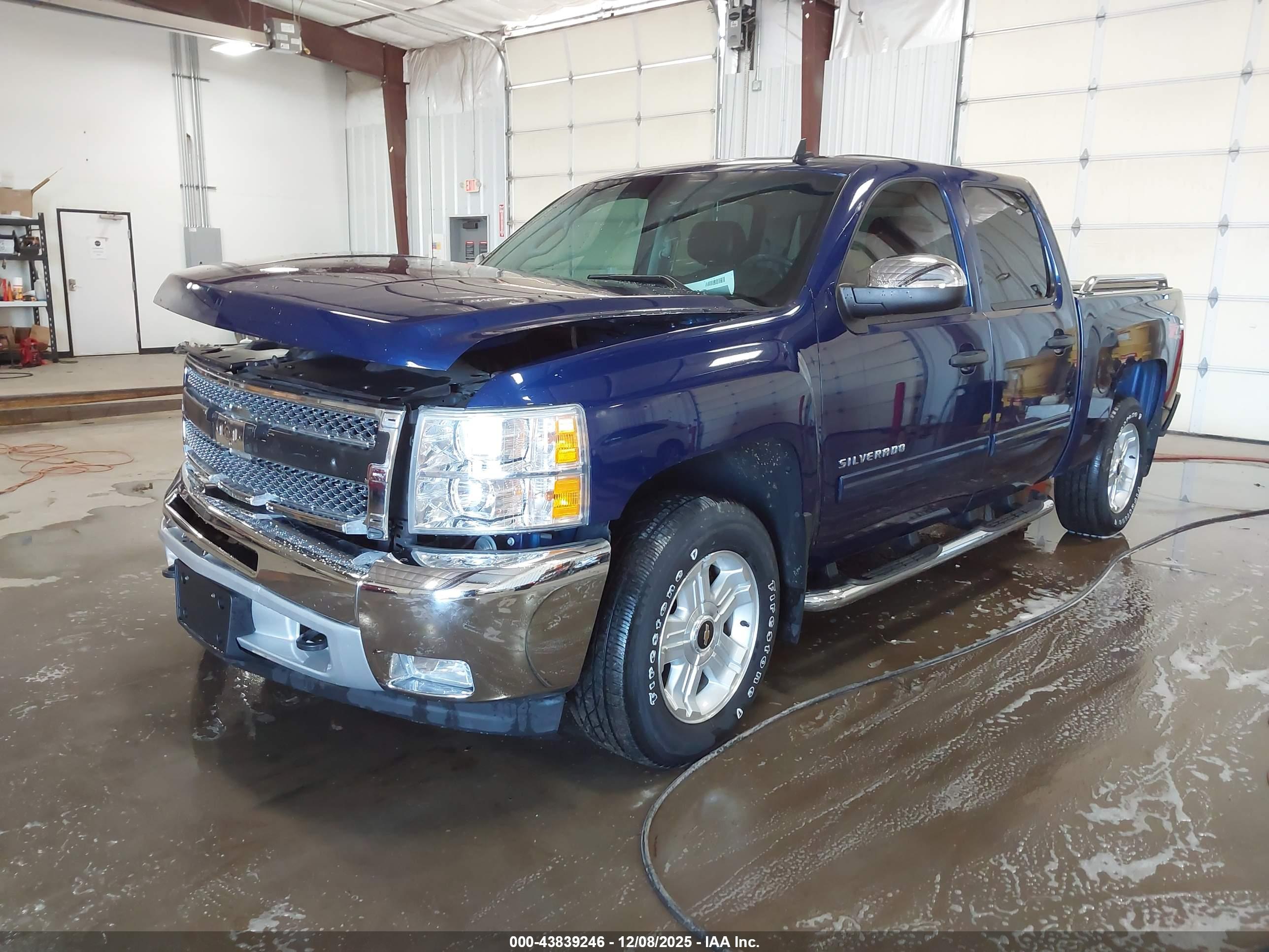 CHEVROLET SILVERADO image 2
