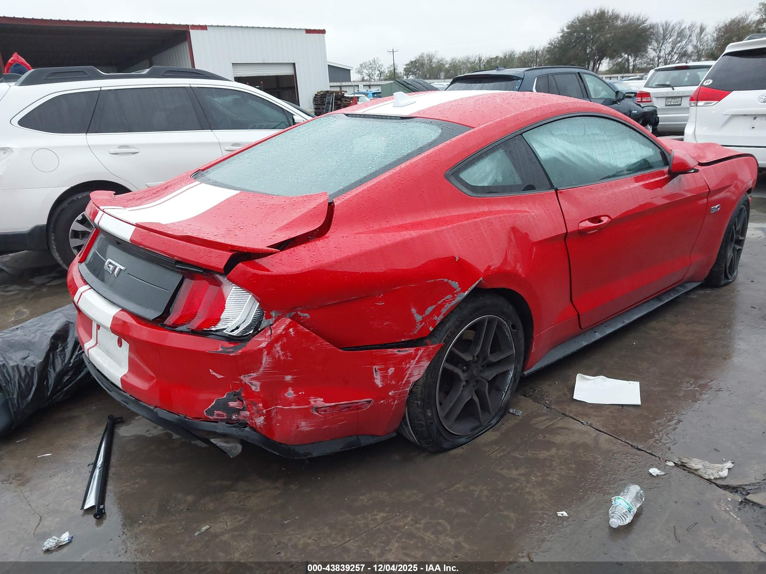 FORD MUSTANG image 4