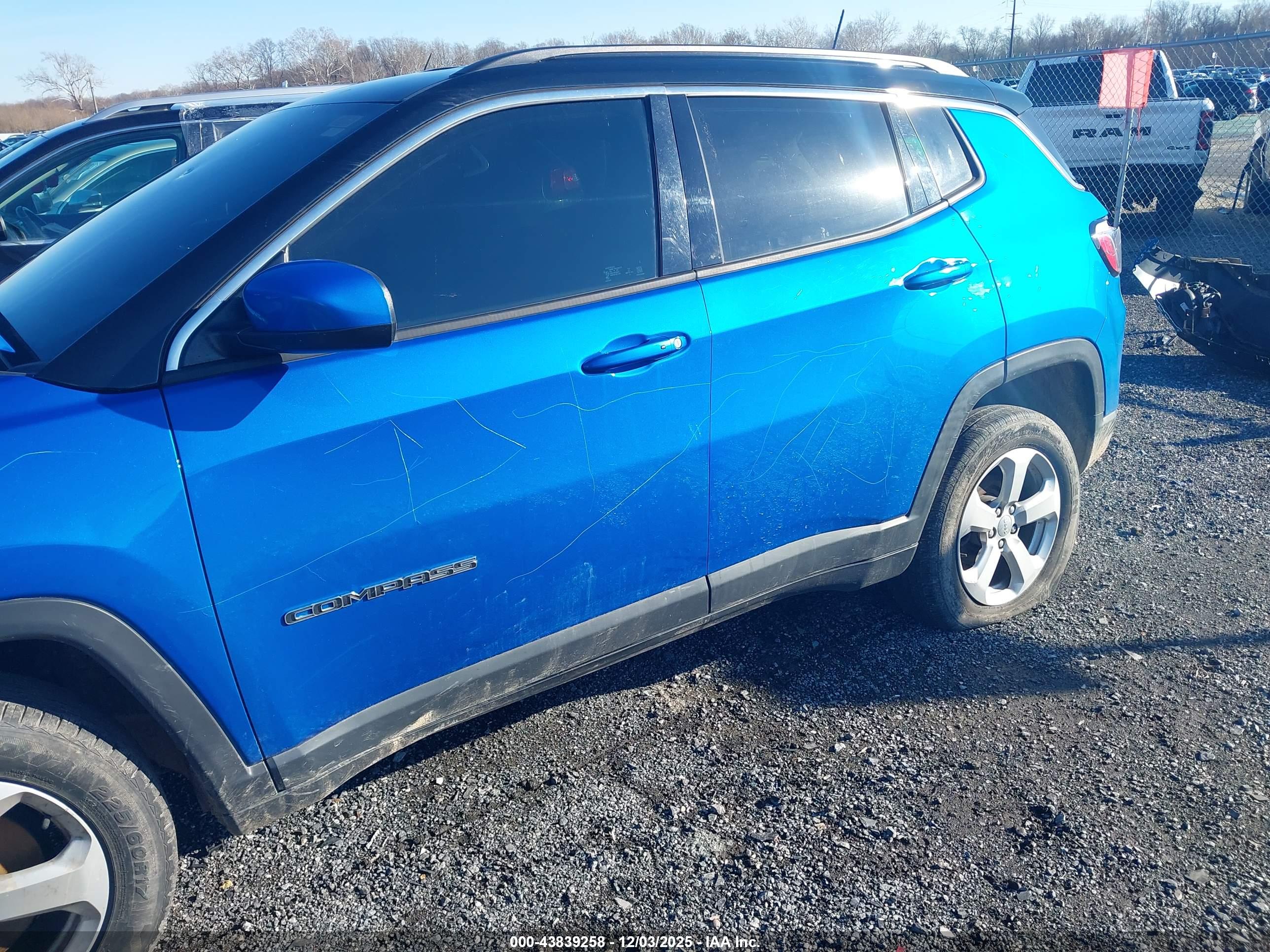 JEEP COMPASS image 6