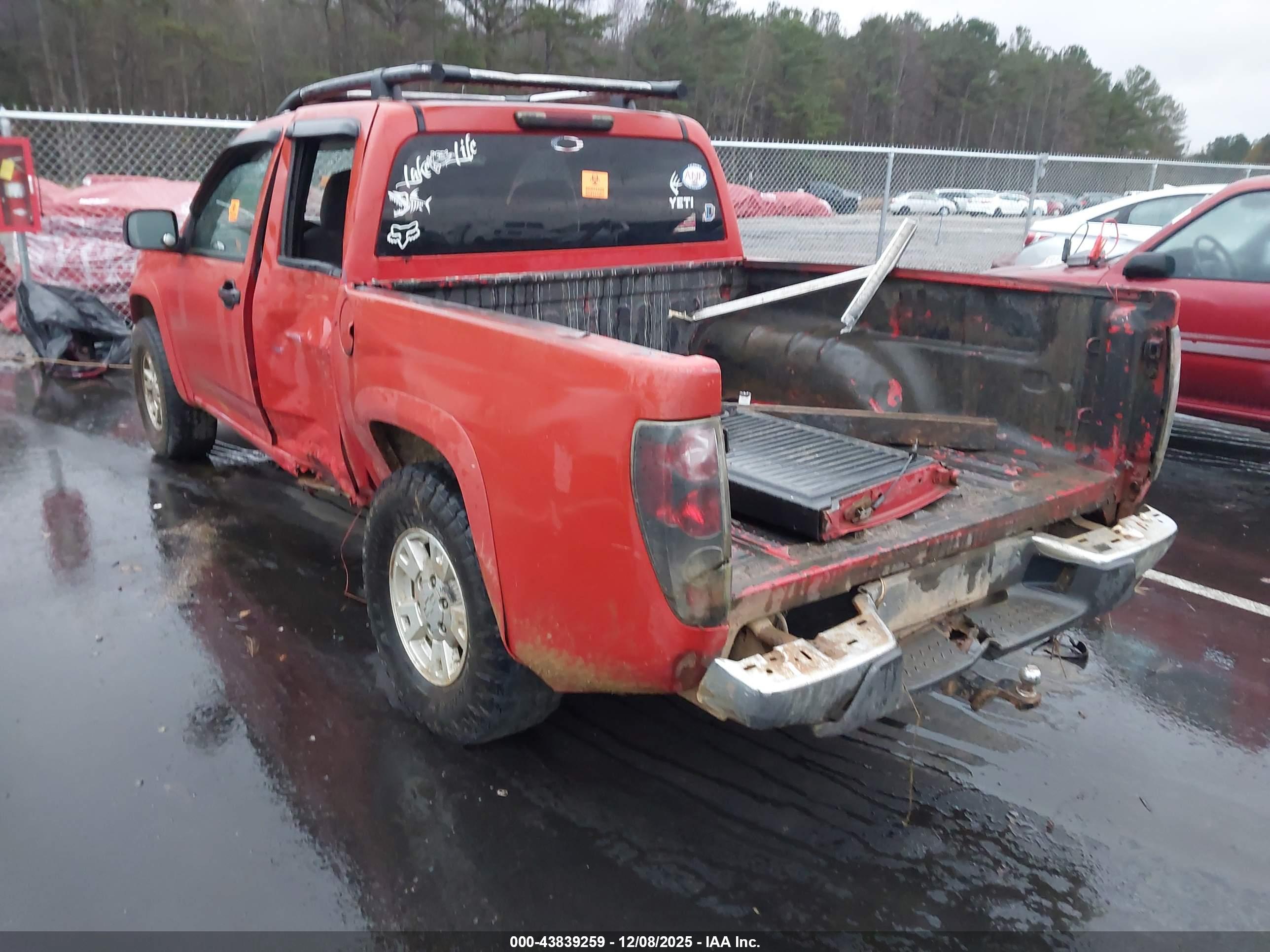 CHEVROLET COLORADO image 3