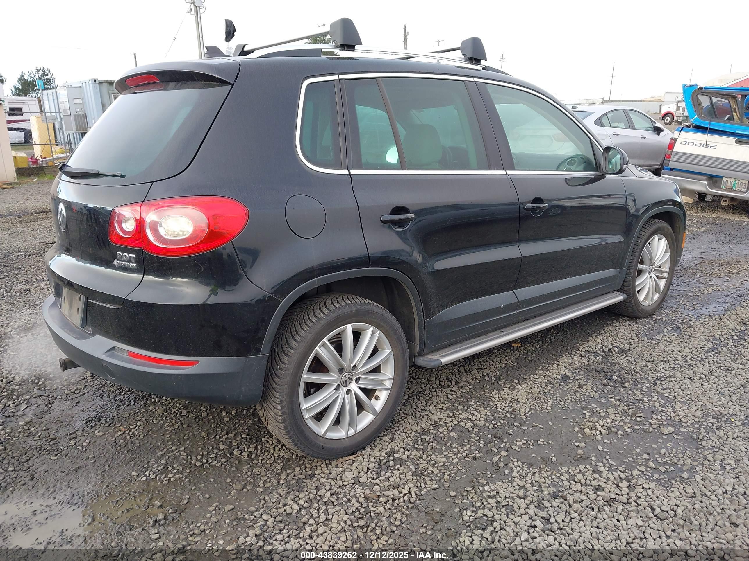 VOLKSWAGEN TIGUAN image 4