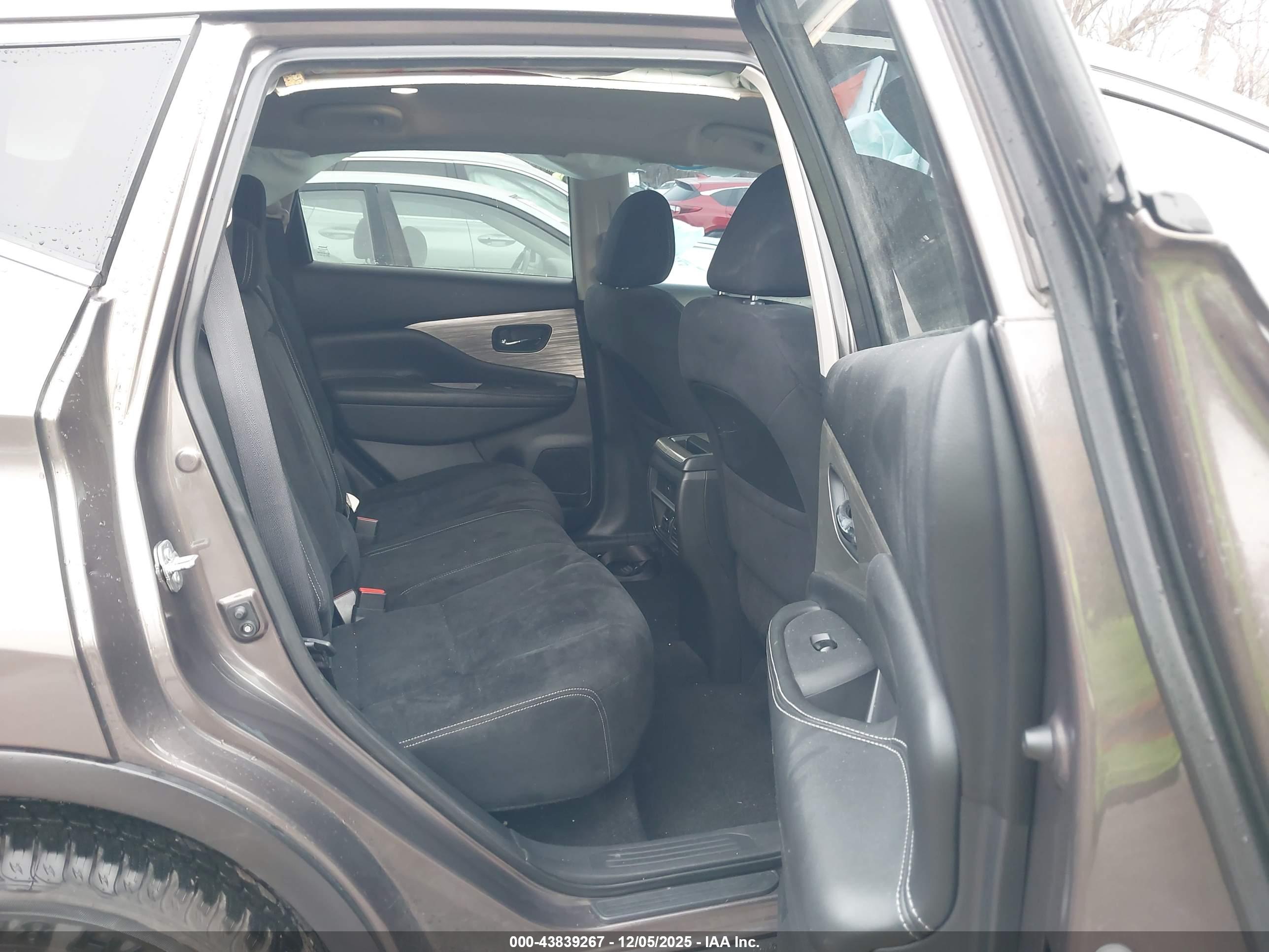 NISSAN MURANO image 8