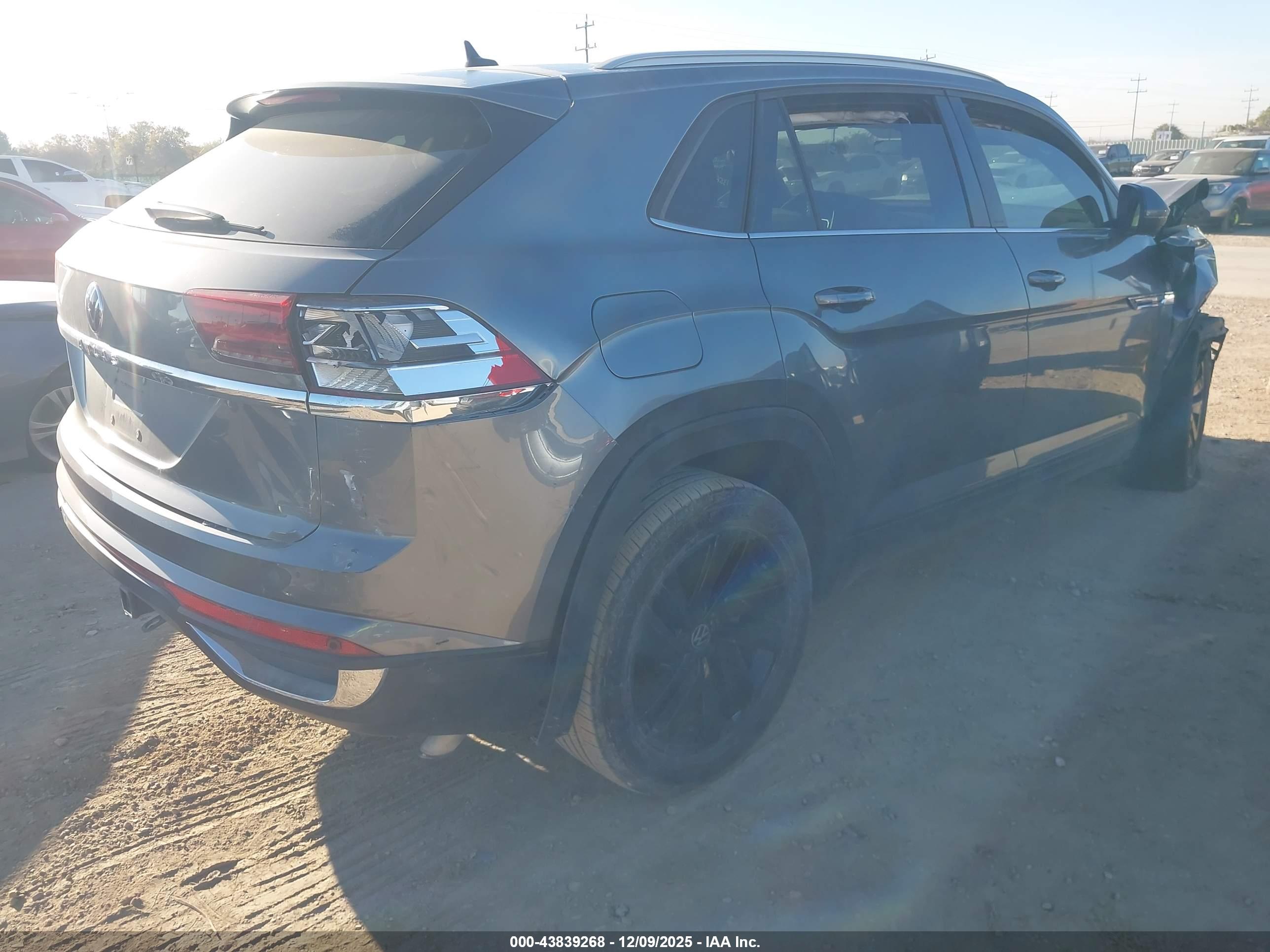 VOLKSWAGEN ATLAS image 4