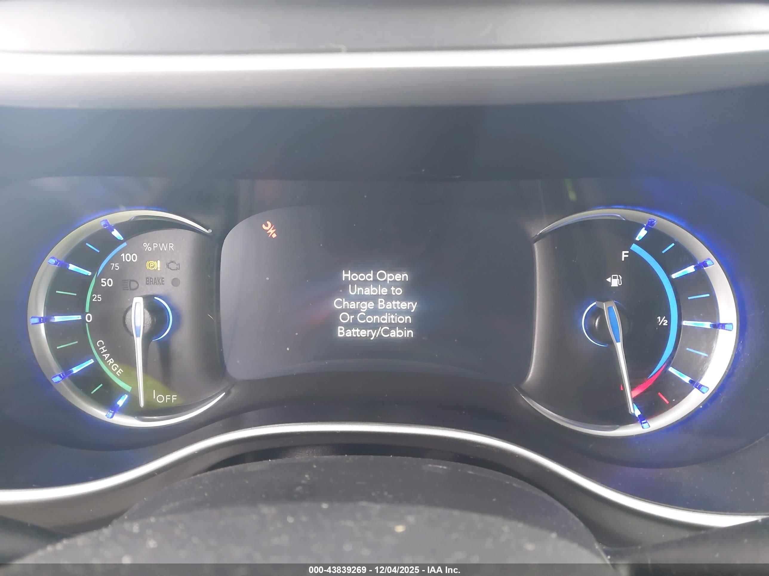 CHRYSLER PACIFICA image 7