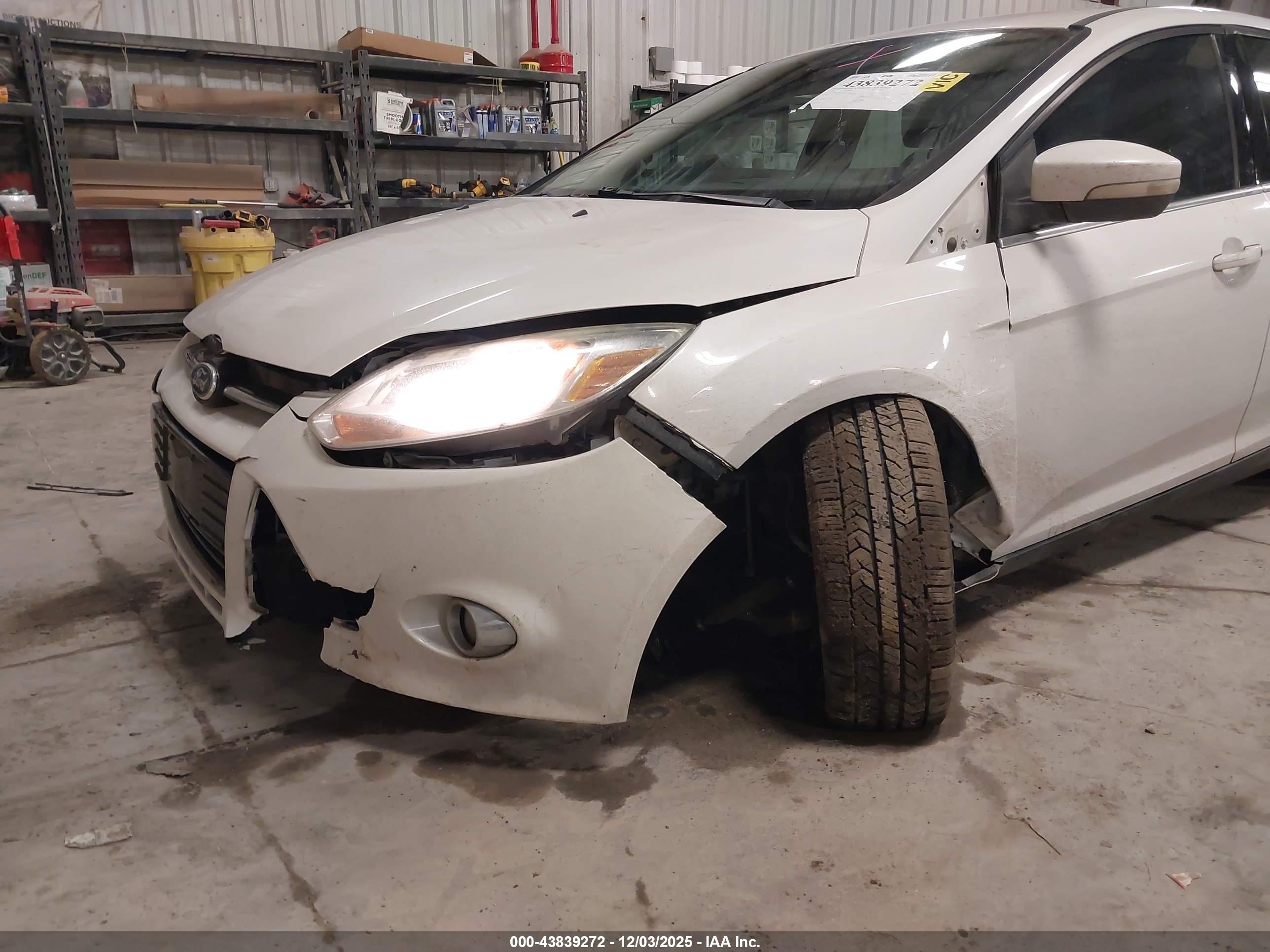 FORD FOCUS image 6