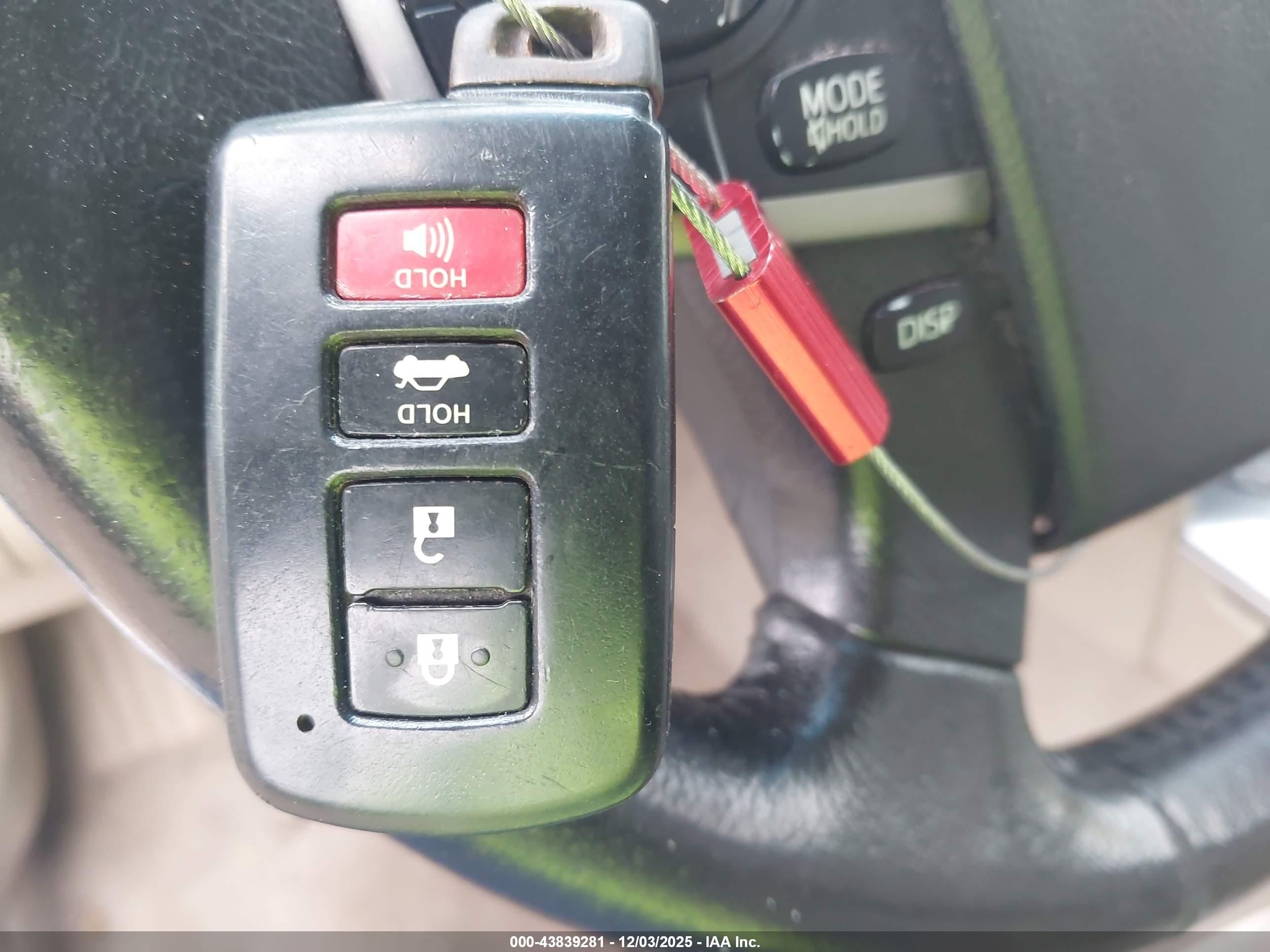TOYOTA CAMRY image 11