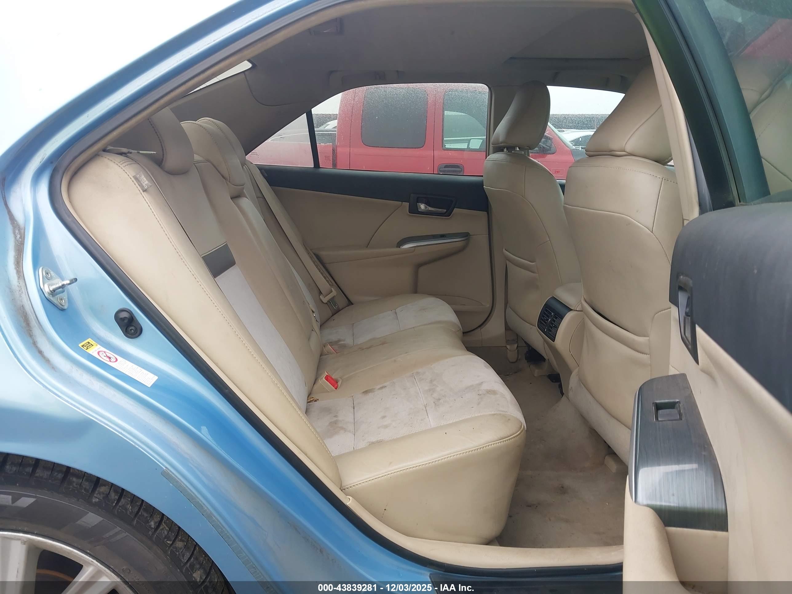TOYOTA CAMRY image 8