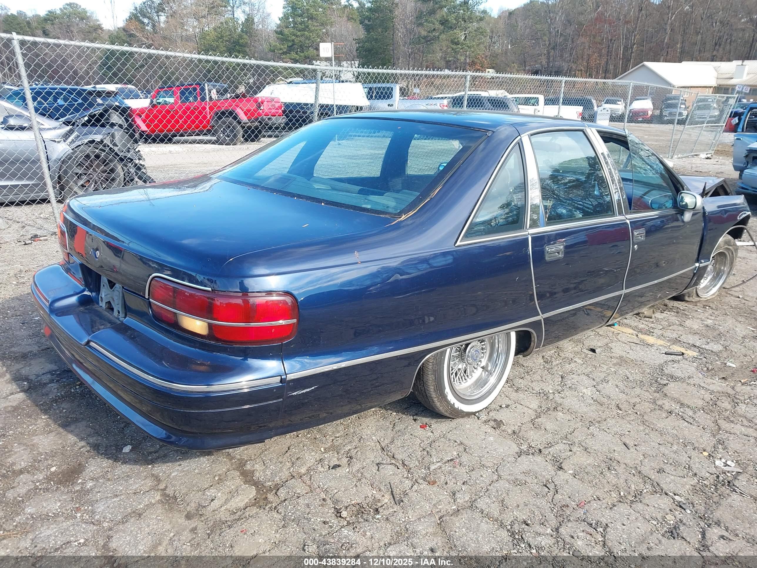 CHEVROLET CAPRICE image 4