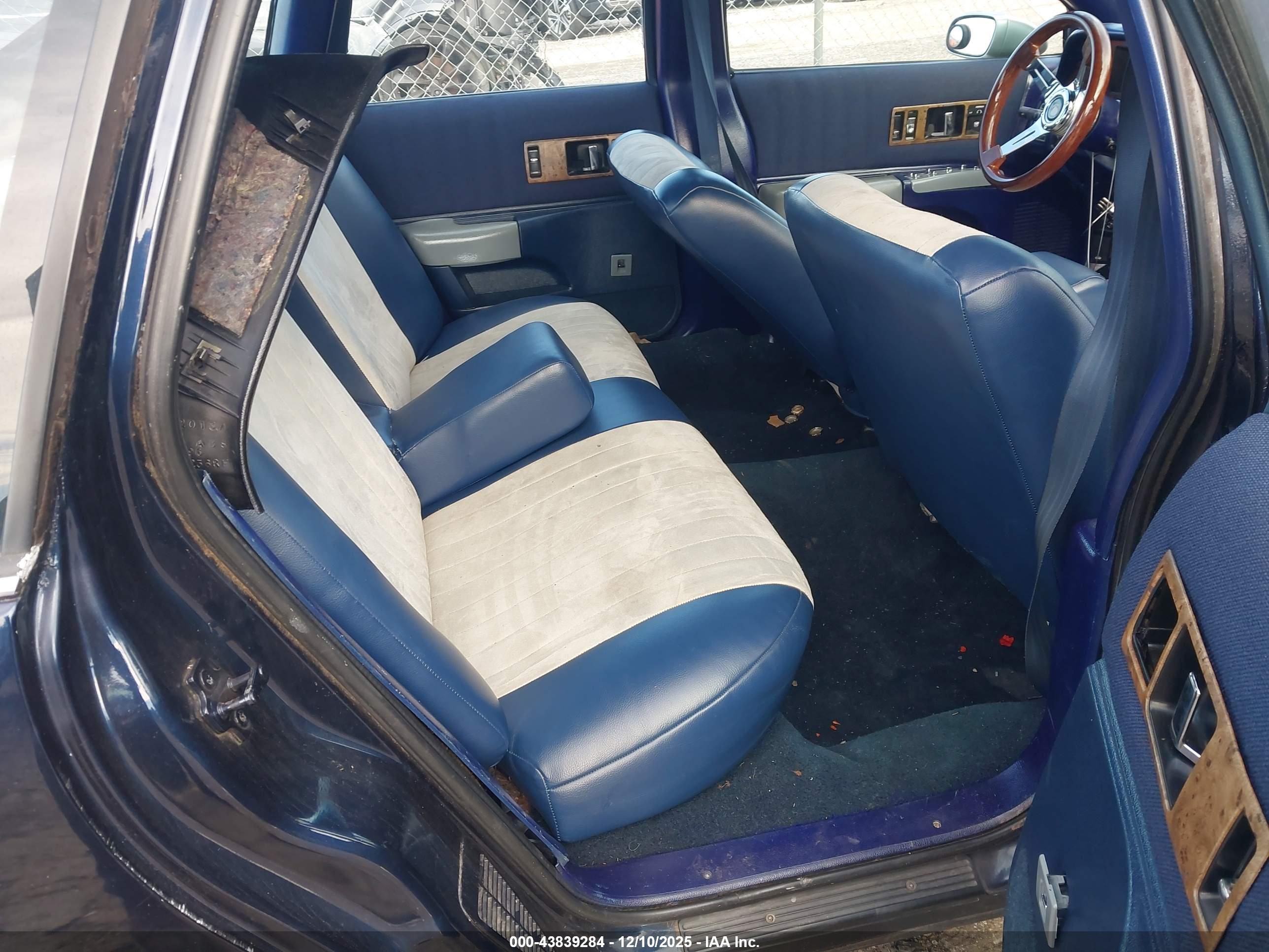 CHEVROLET CAPRICE image 8
