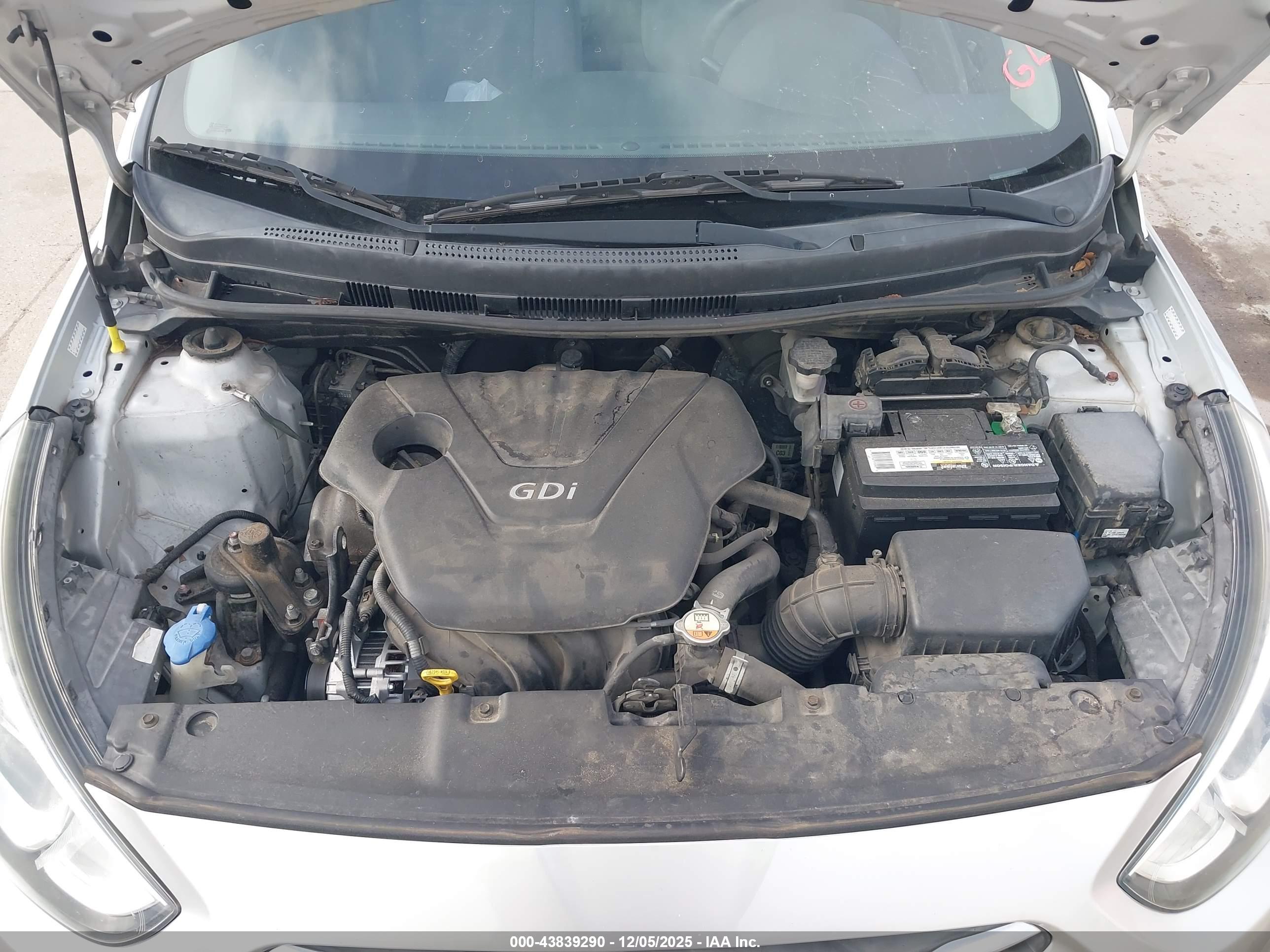 HYUNDAI ACCENT image 10