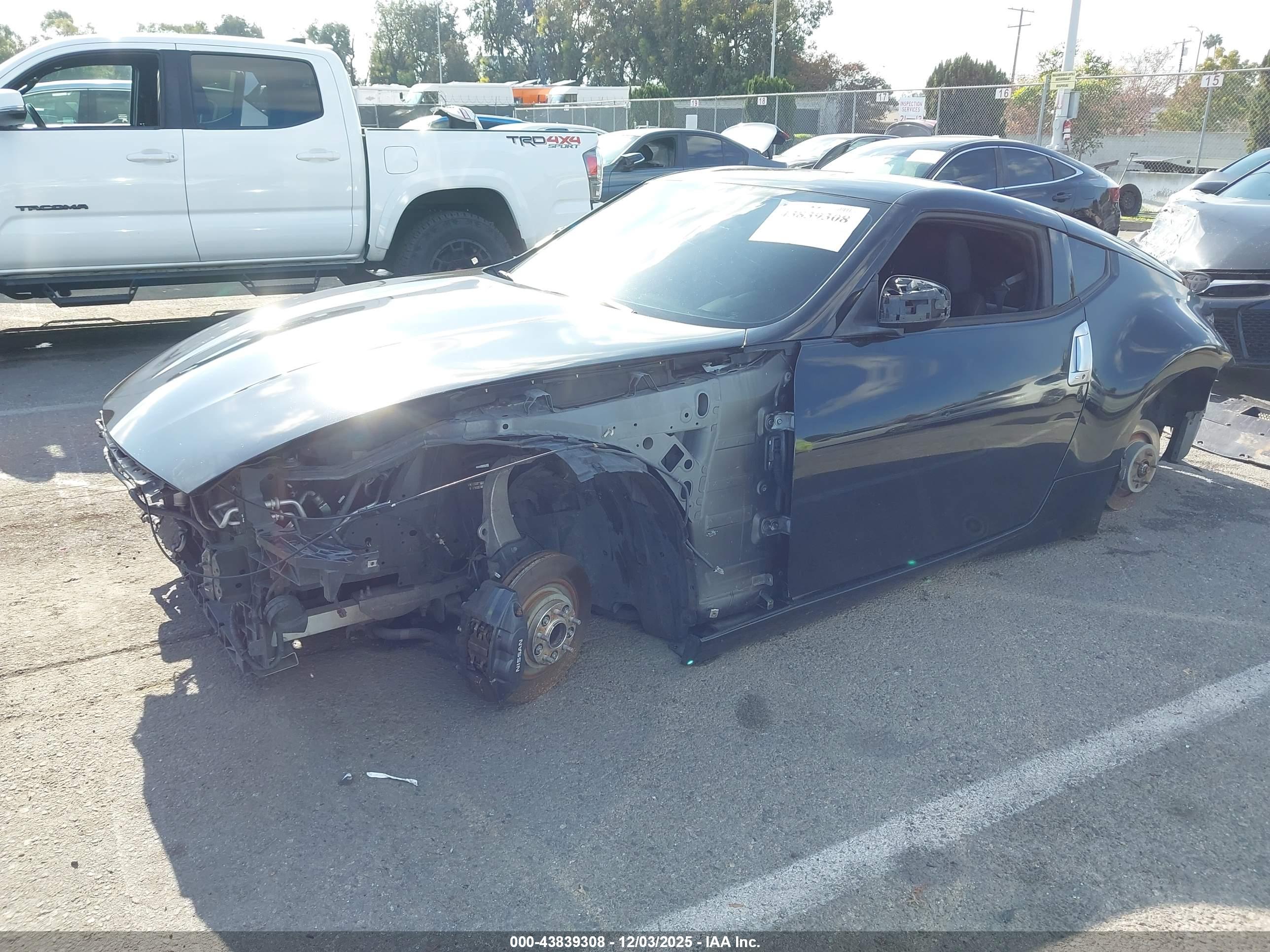 NISSAN 370Z image 2