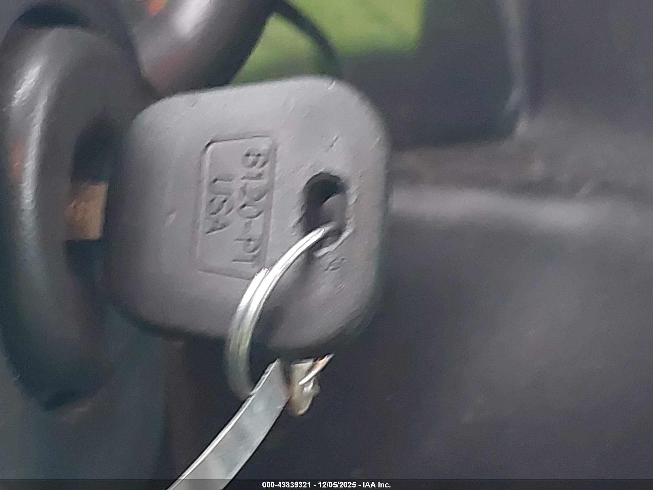 CHEVROLET EXPRESS image 11