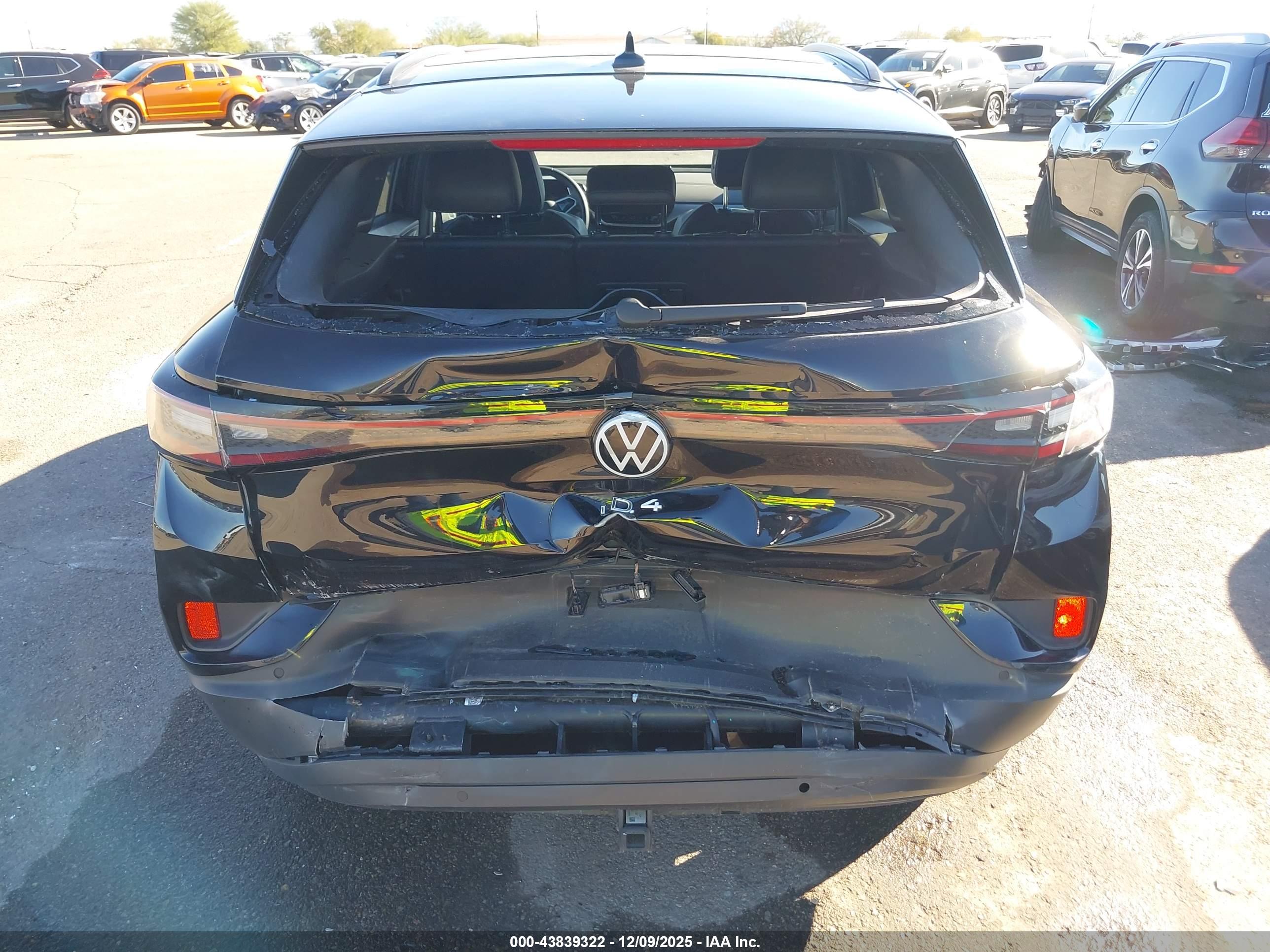 VOLKSWAGEN ID.4 image 6