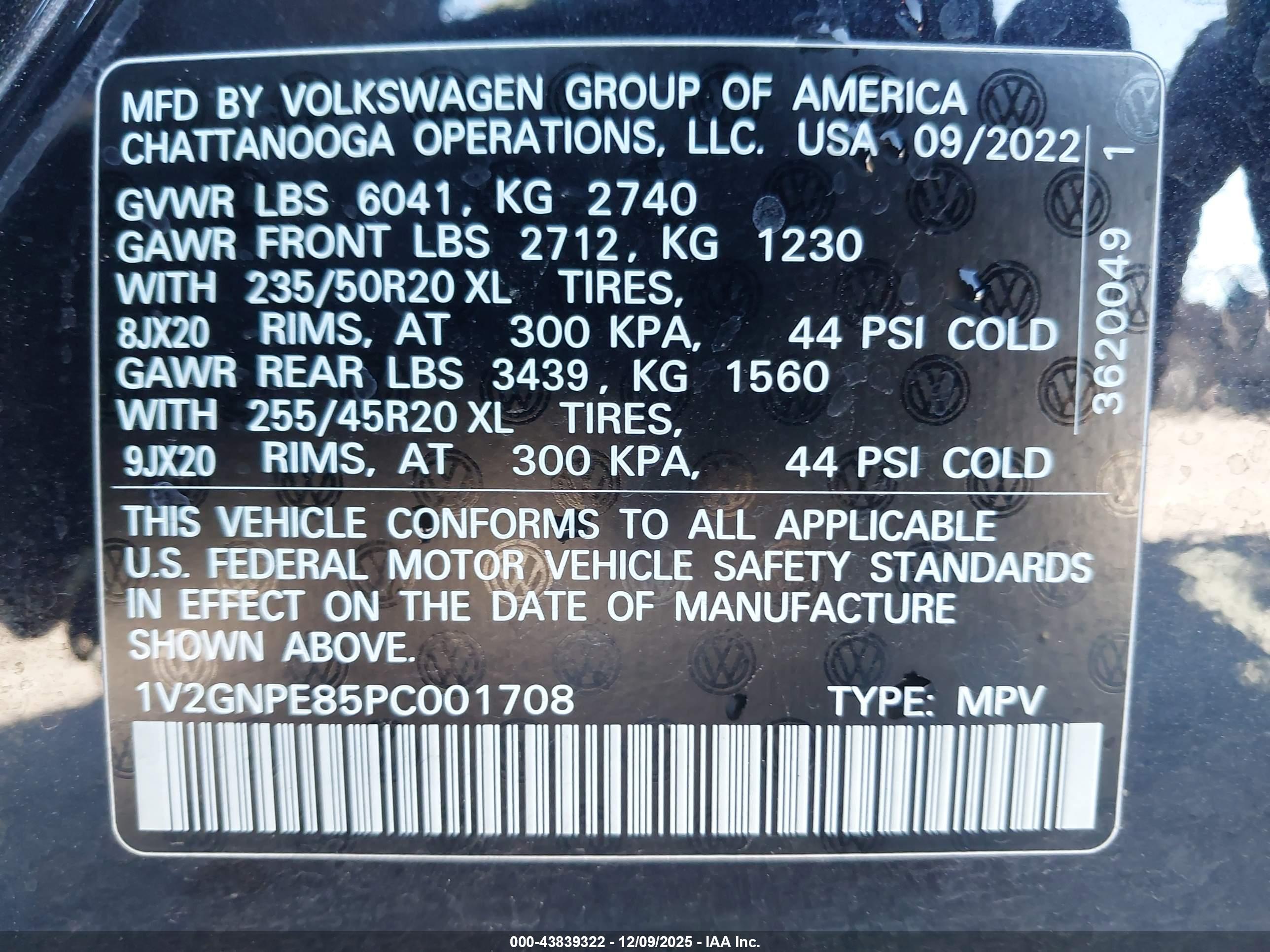 VOLKSWAGEN ID.4 image 9
