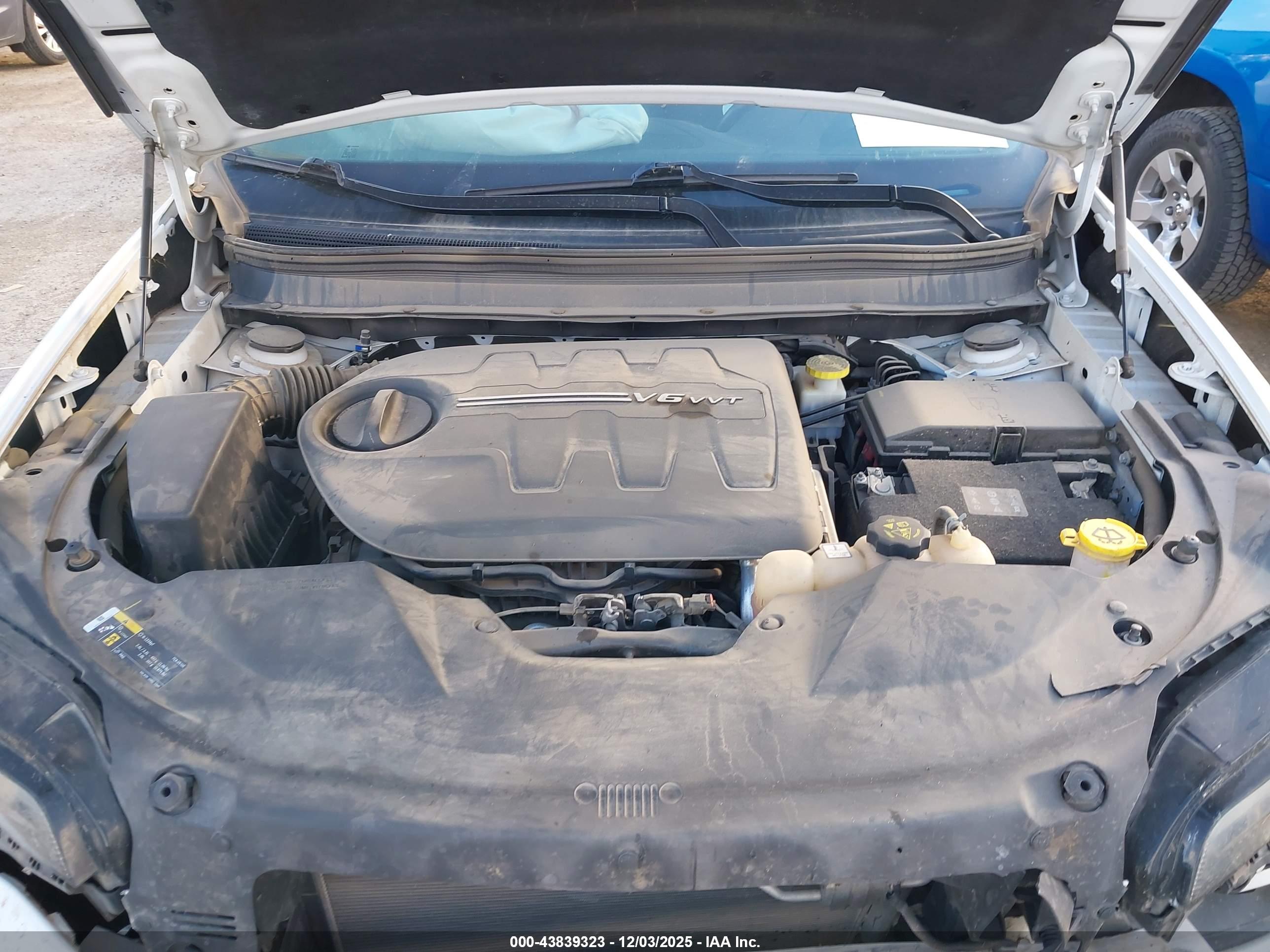 JEEP CHEROKEE image 10