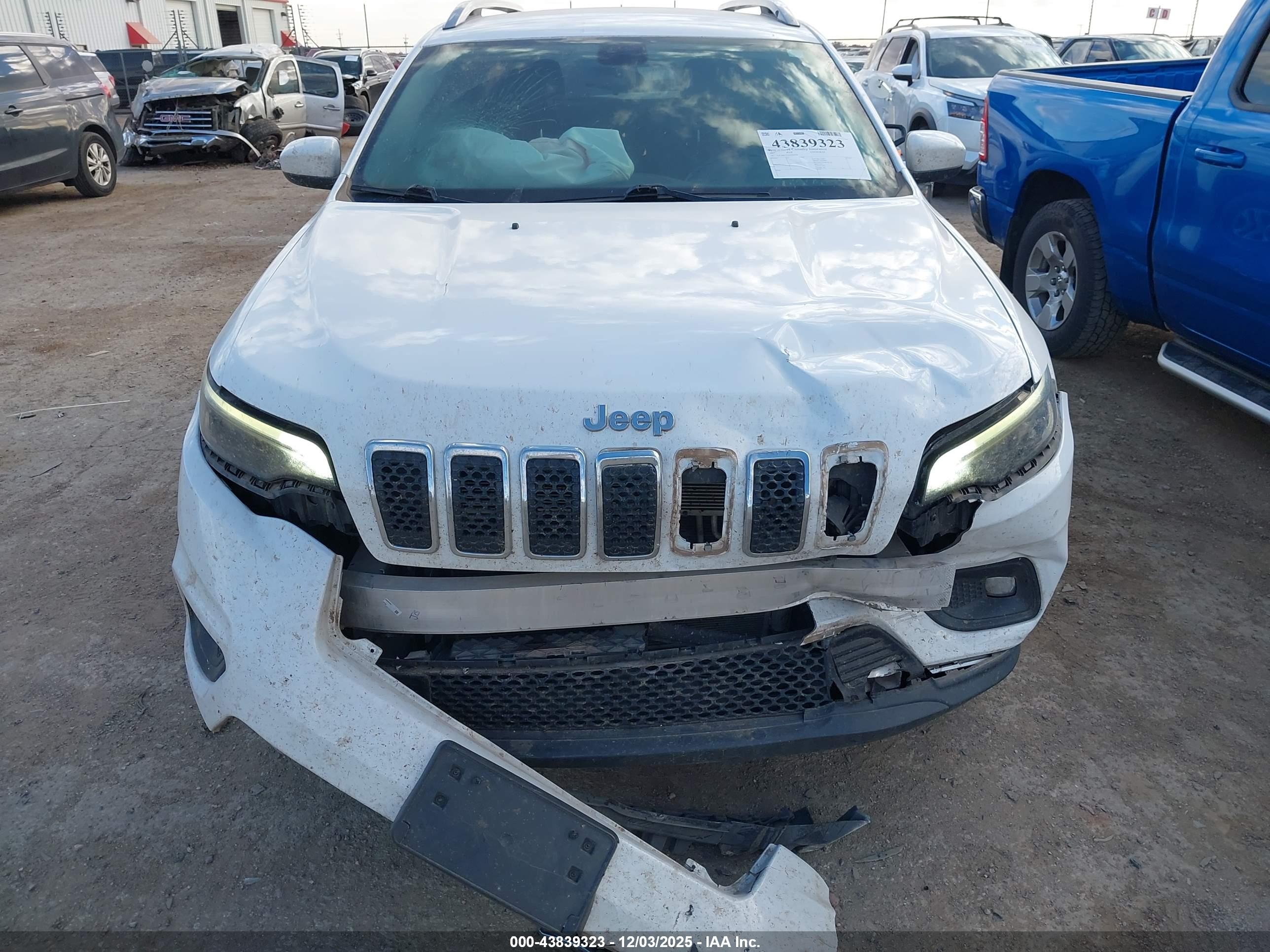 JEEP CHEROKEE image 6