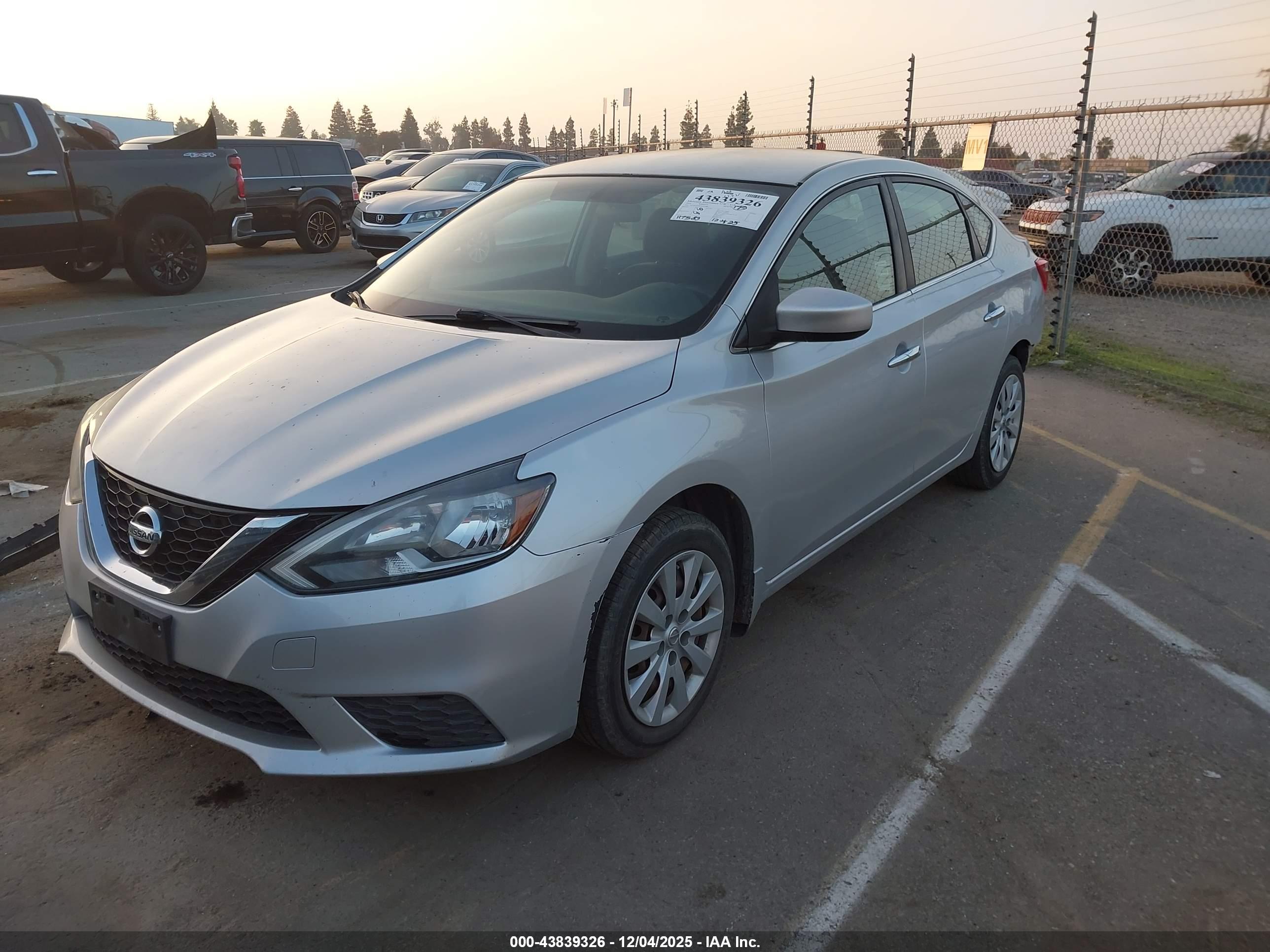 NISSAN SENTRA image 2