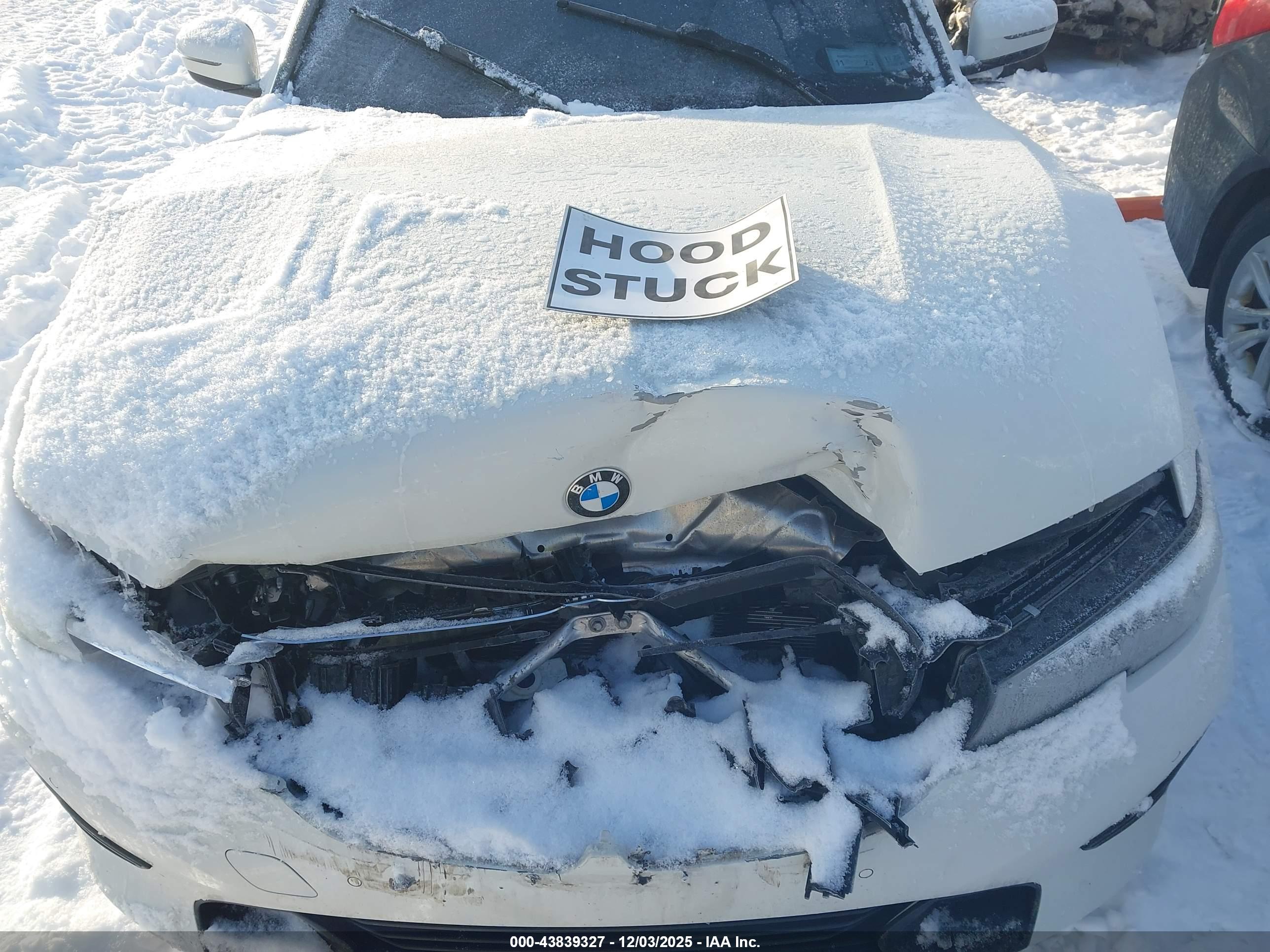 BMW 330I image 10