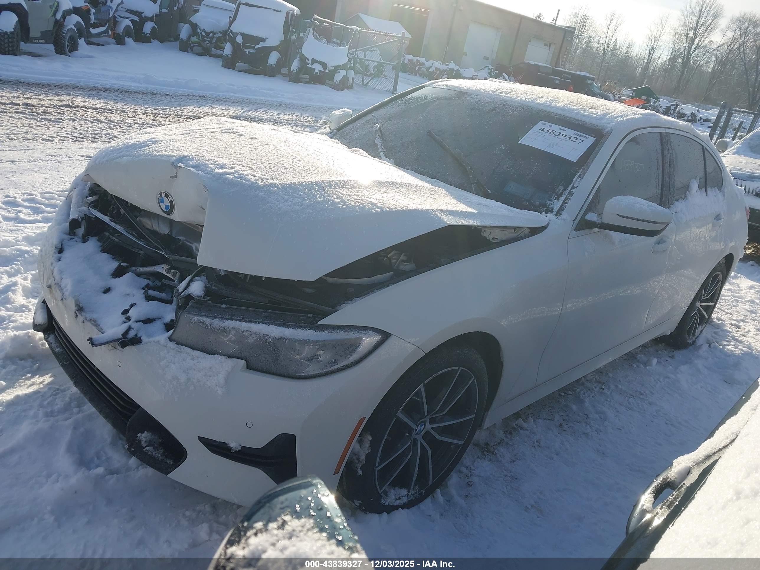 BMW 330I image 2