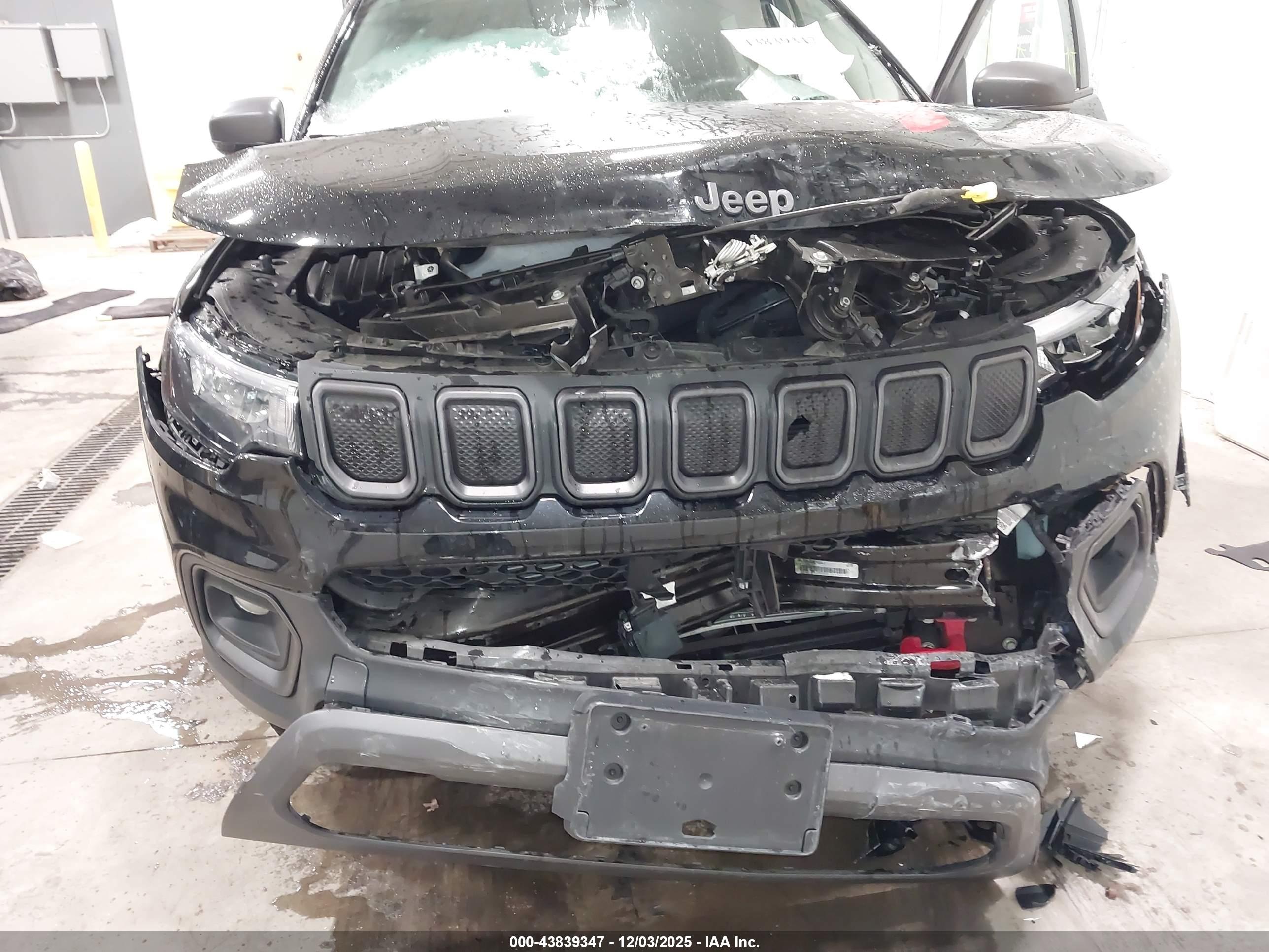 JEEP COMPASS image 6