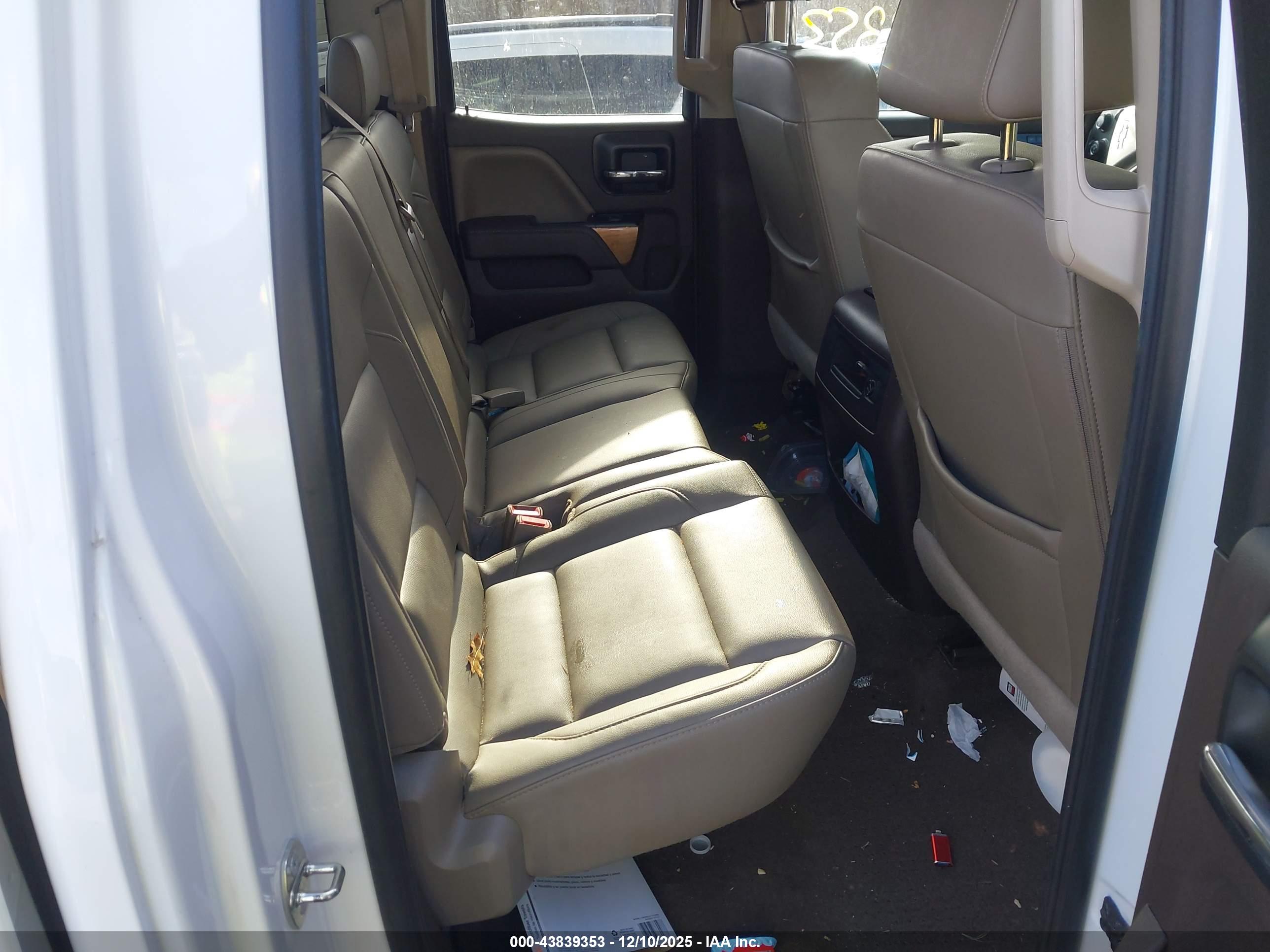 CHEVROLET SILVERADO image 8