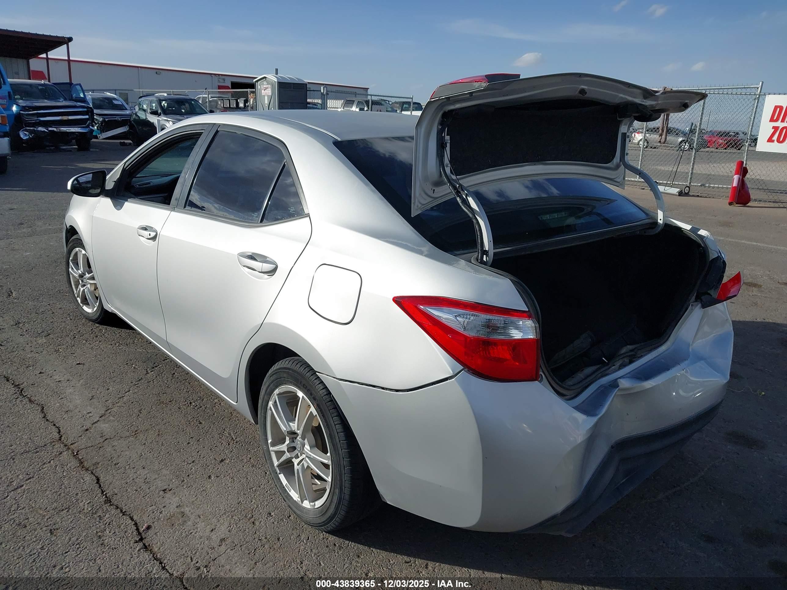 TOYOTA COROLLA image 6