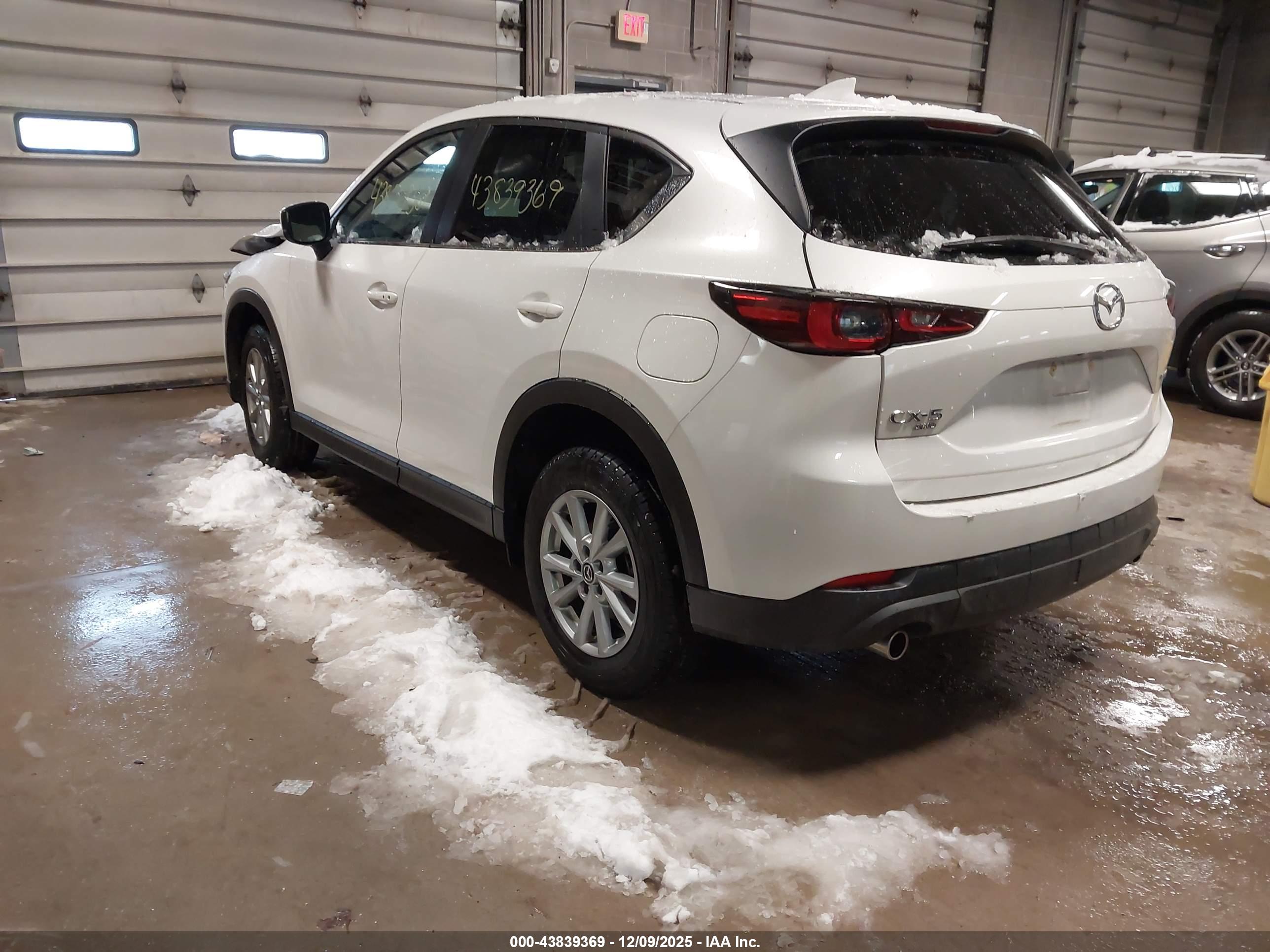 MAZDA CX-5 image 3