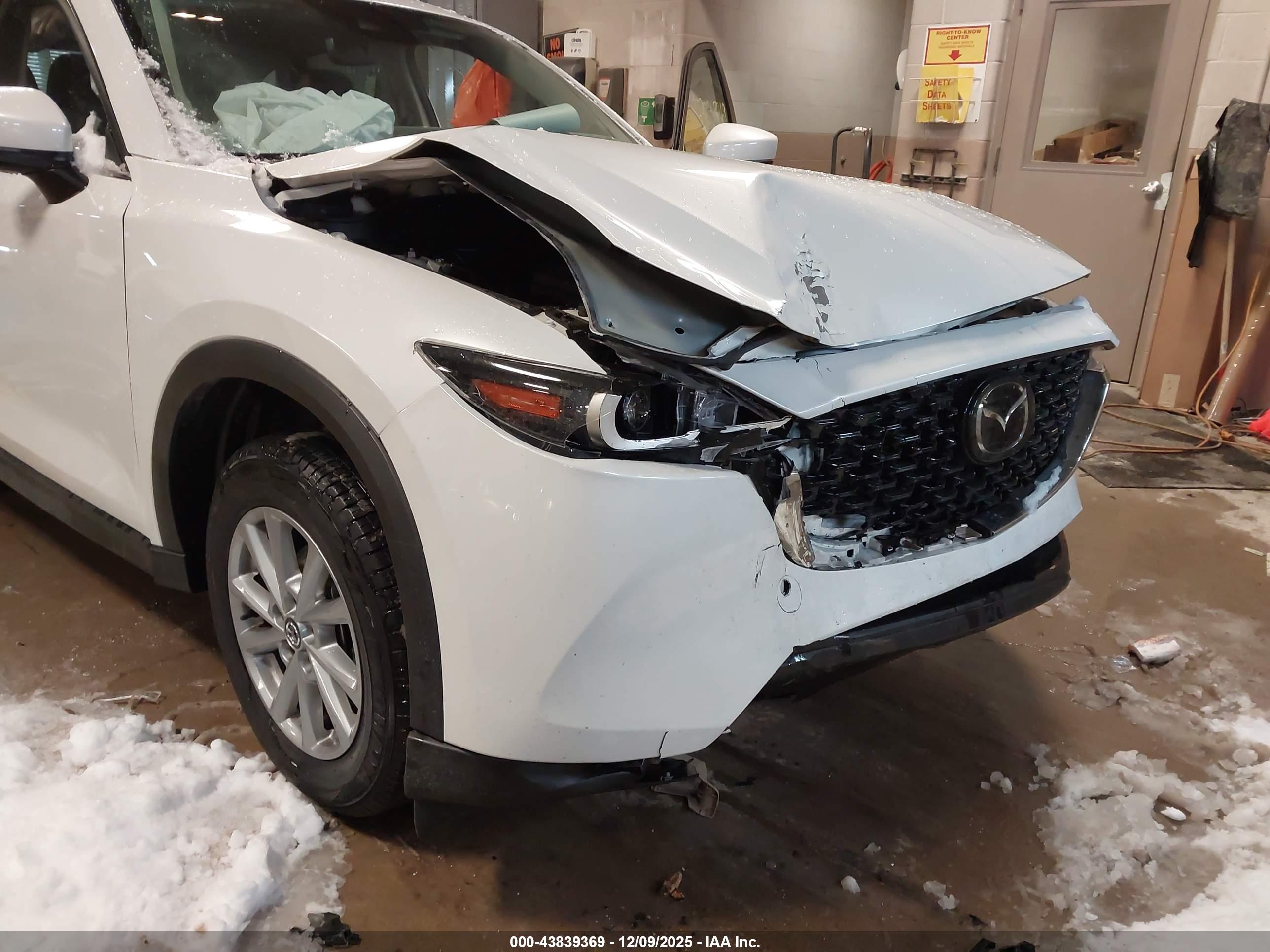 MAZDA CX-5 image 6
